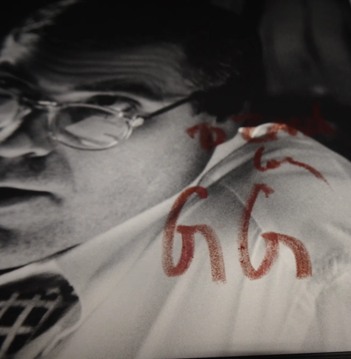 George Clooney — George Clooney Hand-Signed "Good Night, and Good Luck" Promo Book (2005) — Rare, изображение 4