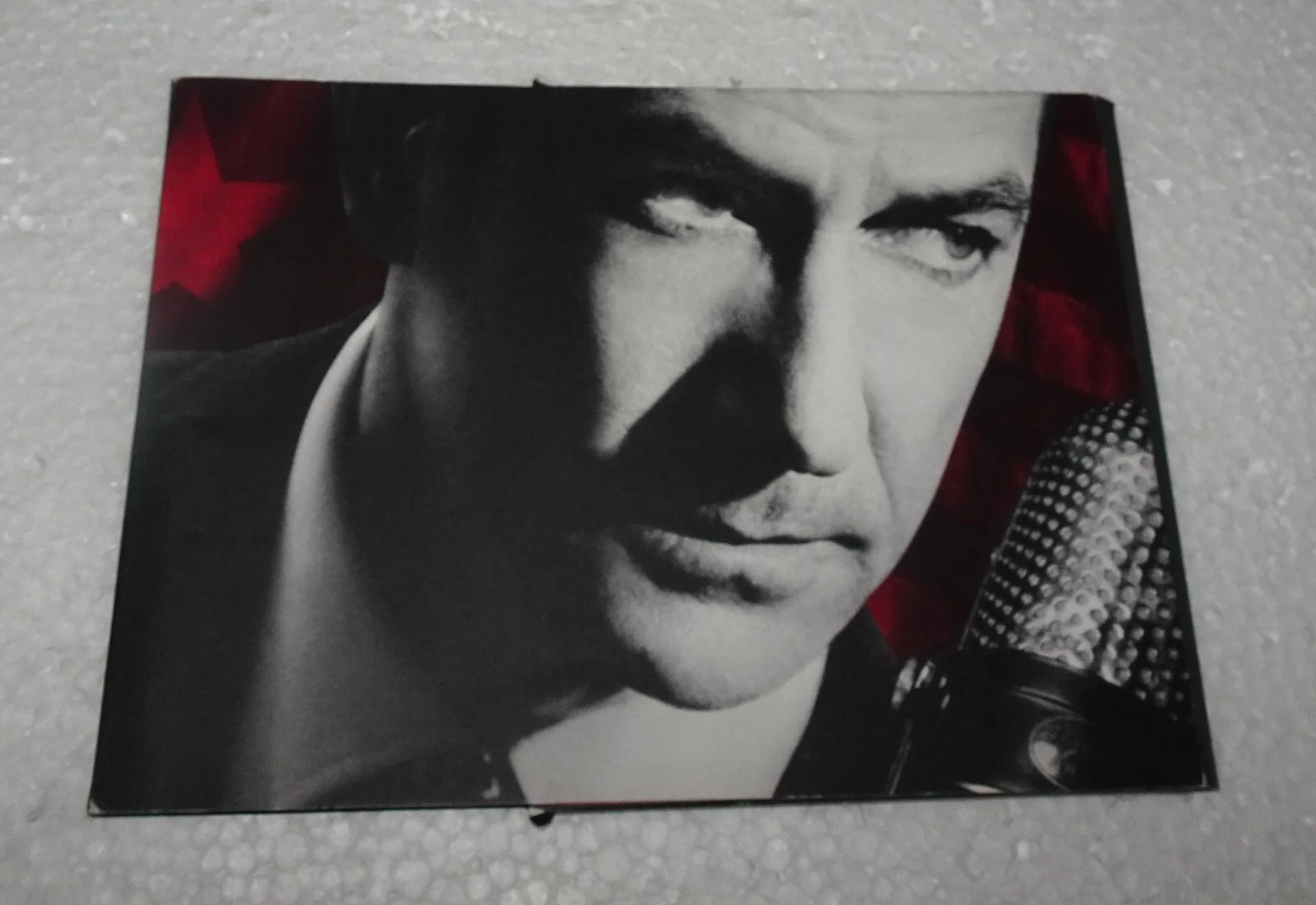 George Clooney — George Clooney Hand-Signed "Good Night, and Good Luck" Promo Book (2005) — Rare, изображение 5