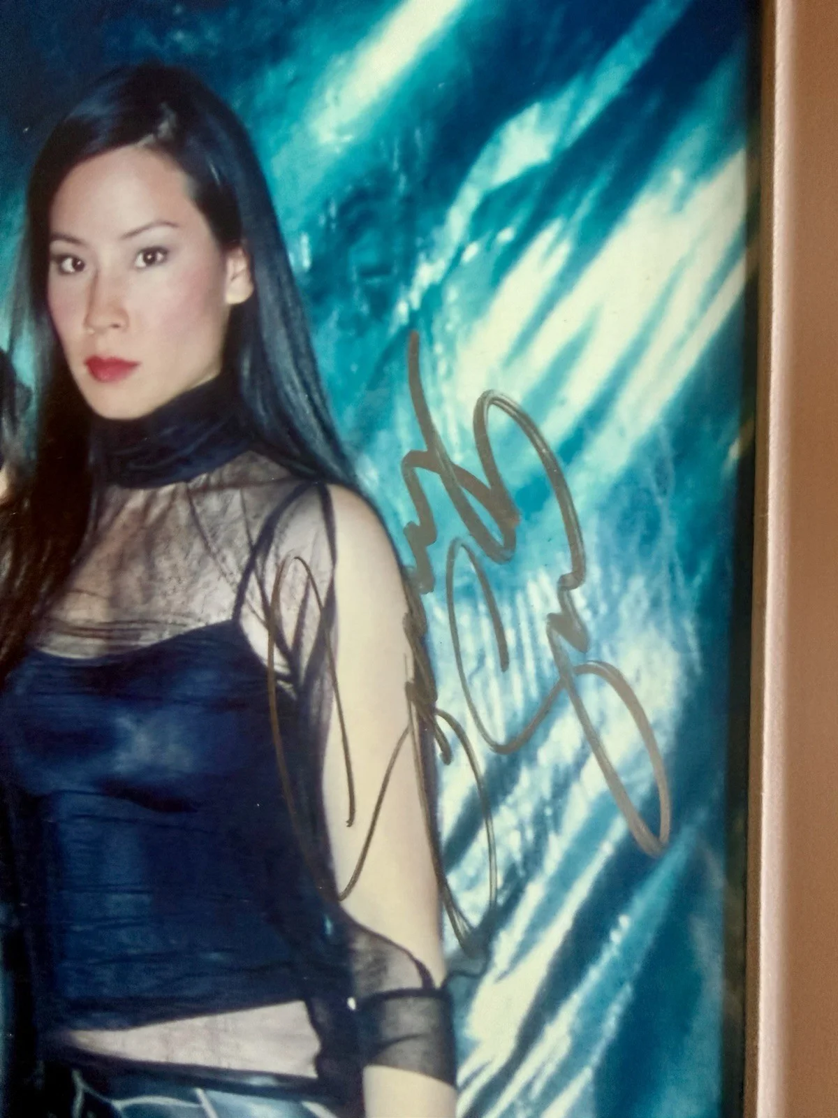 Drew Barrymore, Cameron Diaz, Lucy Liu — Charlie's Angels Cast Signed 8x10 Photo Drew Barrymore Diaz Liu CollectionCenter, image 3