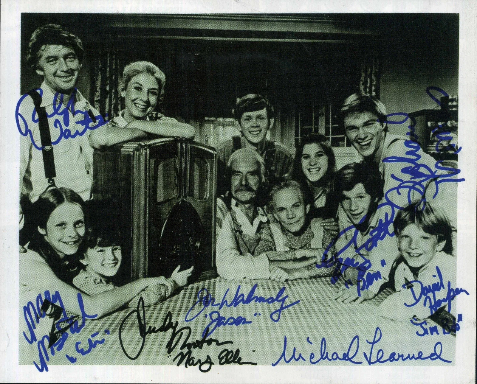 THE OFFICE CAST — THE WALTONS TV SHOW CAST 8.5X11 SIGNED PHOTO AUTOGRAPH ALL SIGNATURES REPRINT