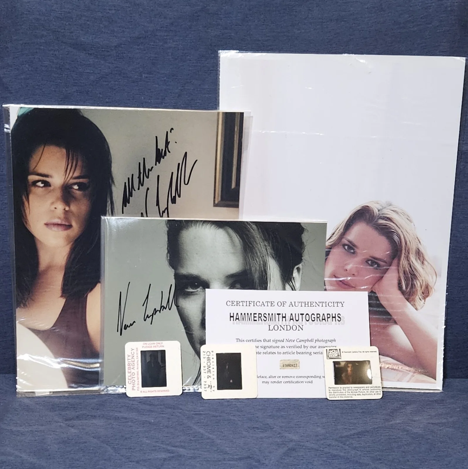 Neve Campbell — Neve Campbell Fan Lot - Certifed Autograph Signed Photo