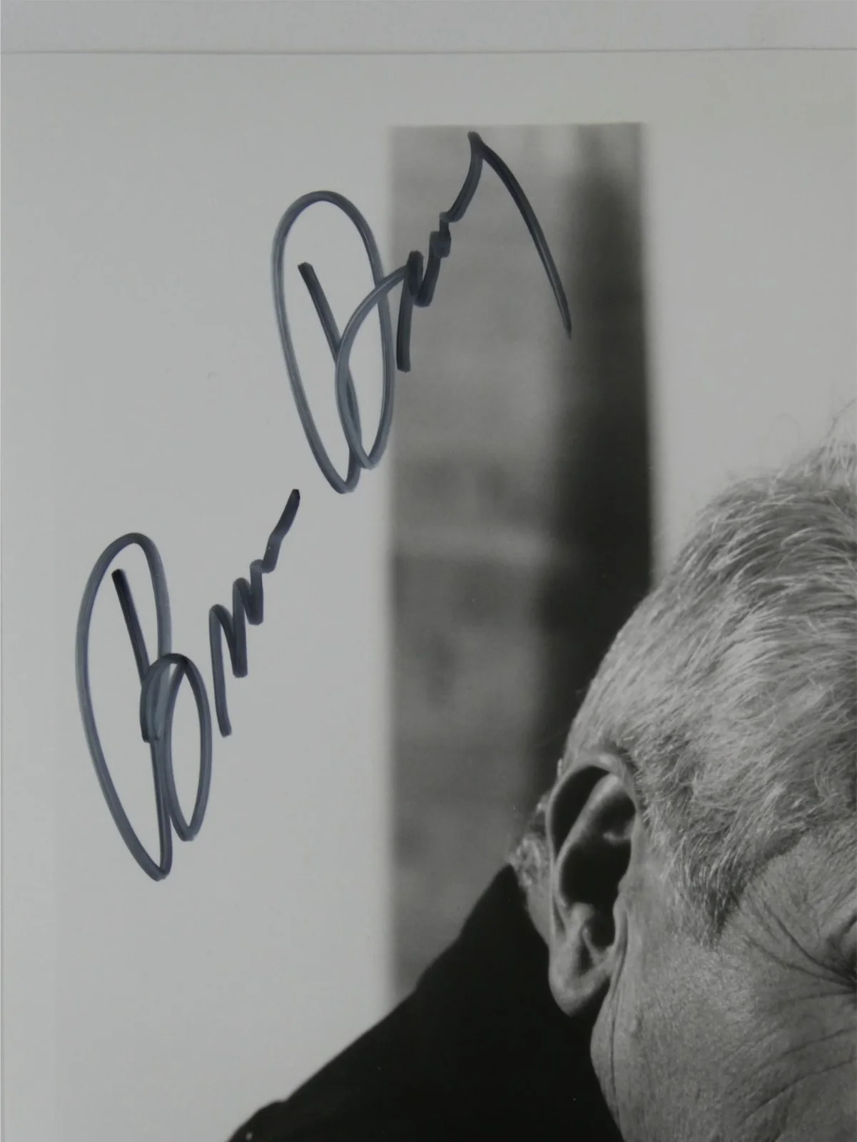 Brian Dennehy — Brian Dennehy Signed 8x10 B&W Photo Autographed Death Of A Salesman, изображение 2