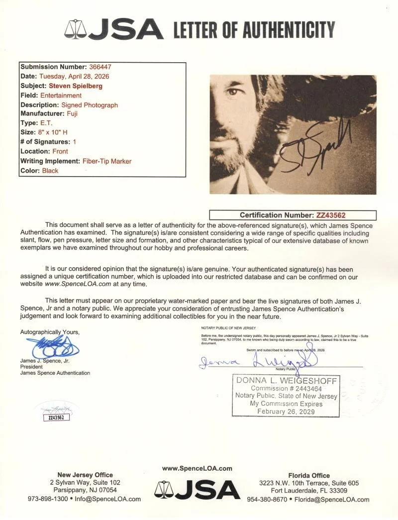 Steven Spielberg — Steven Spielberg Signed Autograph 8x10 Photo - Legendary ET Director w/ JSA COA, изображение 2