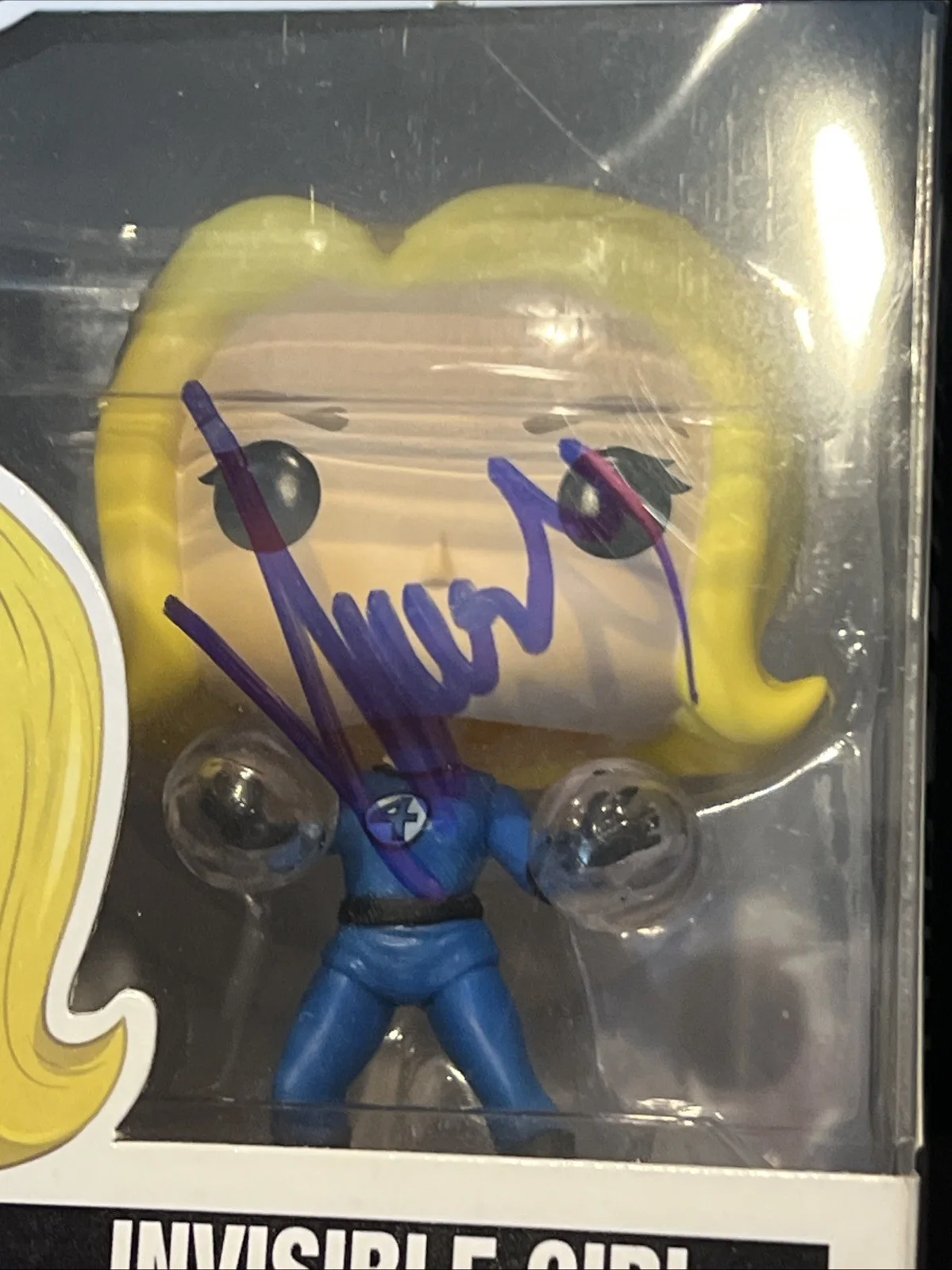 Vannesa Kirby — Vannesa Kirby Signed Autograph Fantastic Four Funko Exclusive PSA/DNA, изображение 2