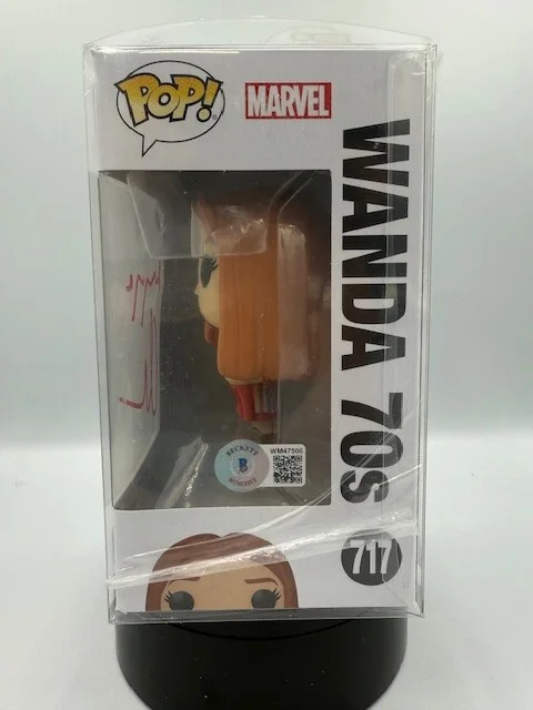Elizabeth Olsen — Elizabeth Olsen Signed Wanda 70's Wandavision Funko Pop 717 Beckett Witnessed, изображение 3