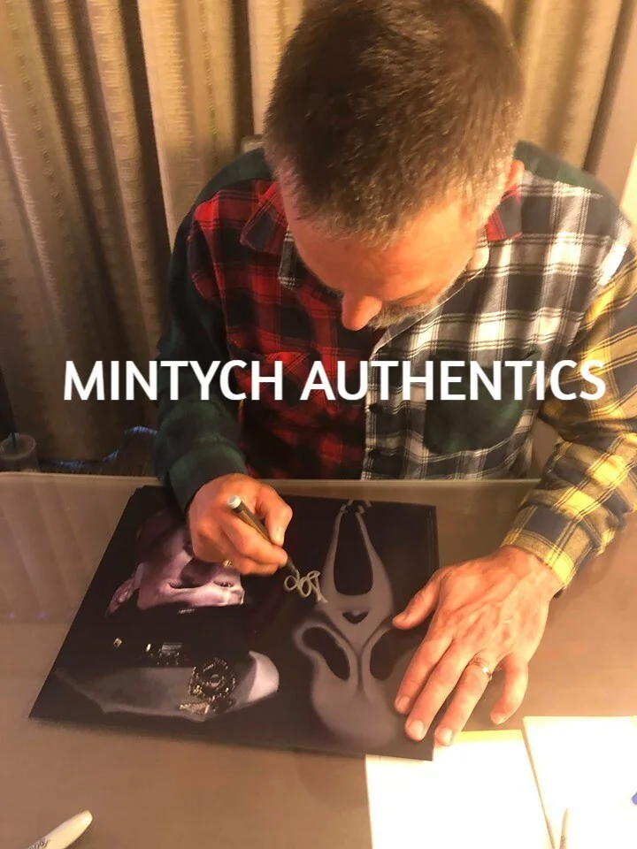 David Arquette — David Arquette autographed signed Scream Ghost Face mask Beckett COA Dewey, image 3