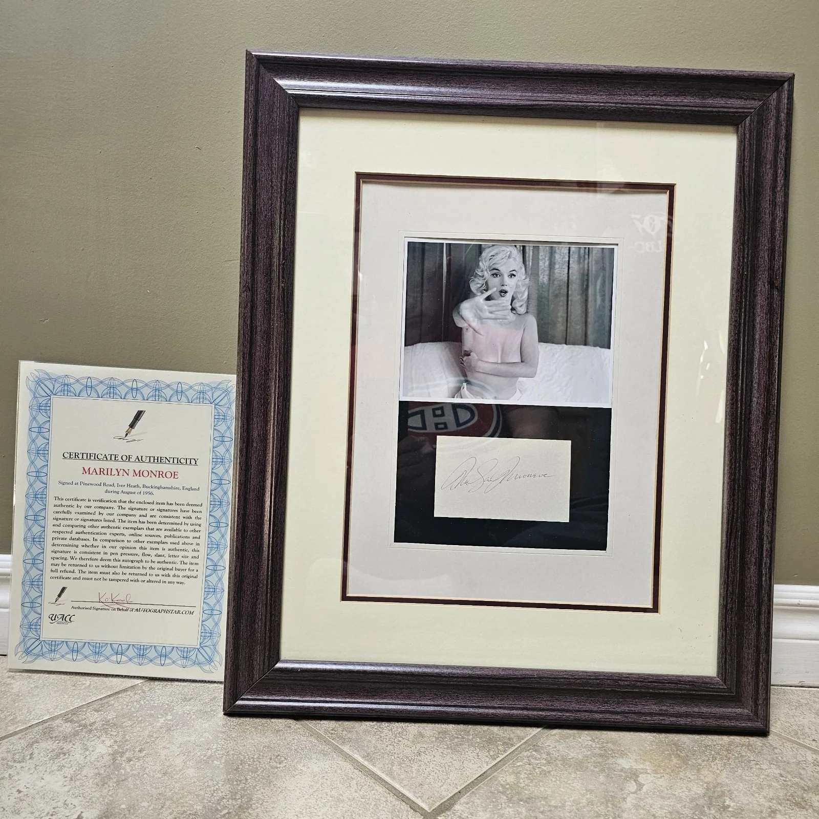 Marilyn Monroe — Marilyn Monroe Authentic Hand Signed Autograph -COA -Framed, image 2