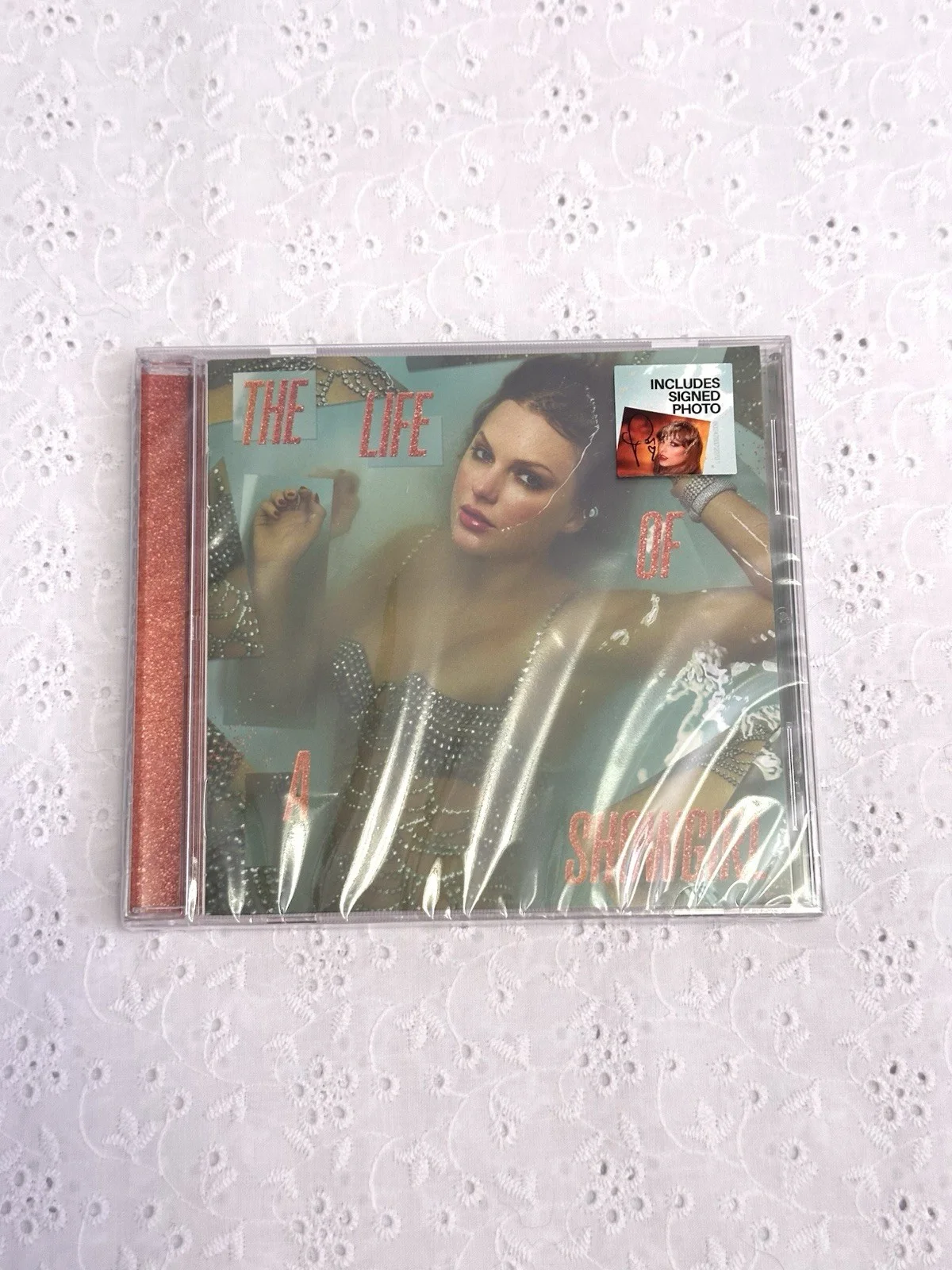 *SEALED* Taylor Swift The Life of a Showgirl Hand Signed Photo CD Lot of 3, изображение 2