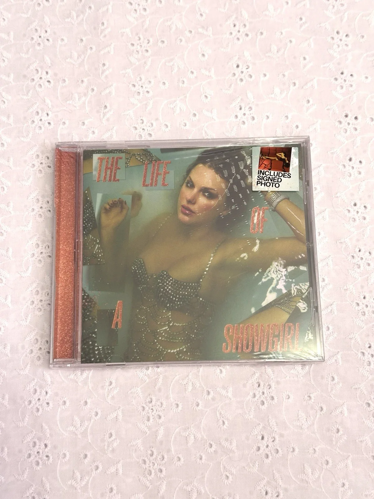 *SEALED* Taylor Swift The Life of a Showgirl Hand Signed Photo CD Lot of 3, изображение 4