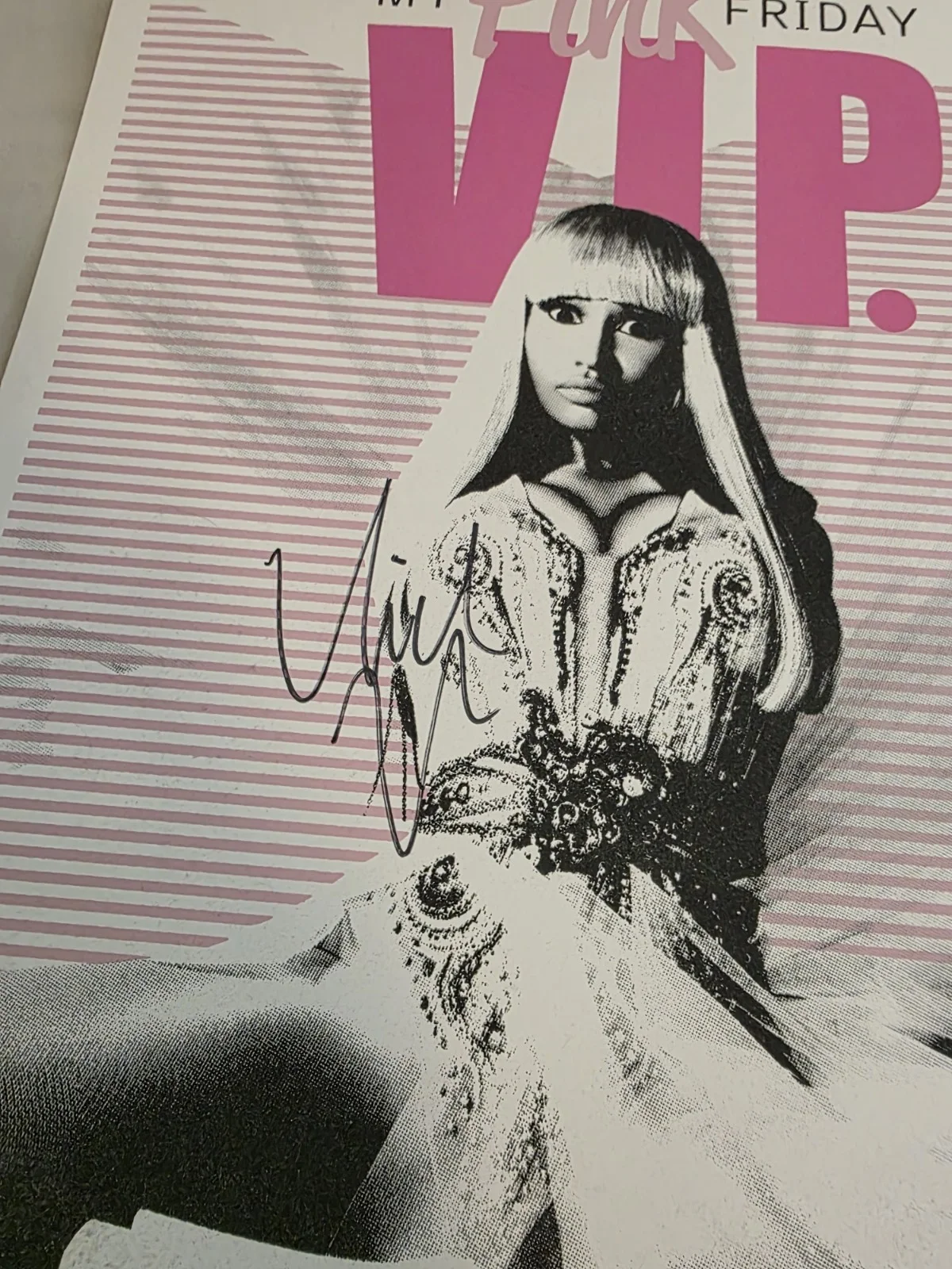 NICKI MINAJ - 2011 MY PINK FRIDAY VIP POSTER - SIGNED/AUTOGRAPHED - RARE, изображение 5
