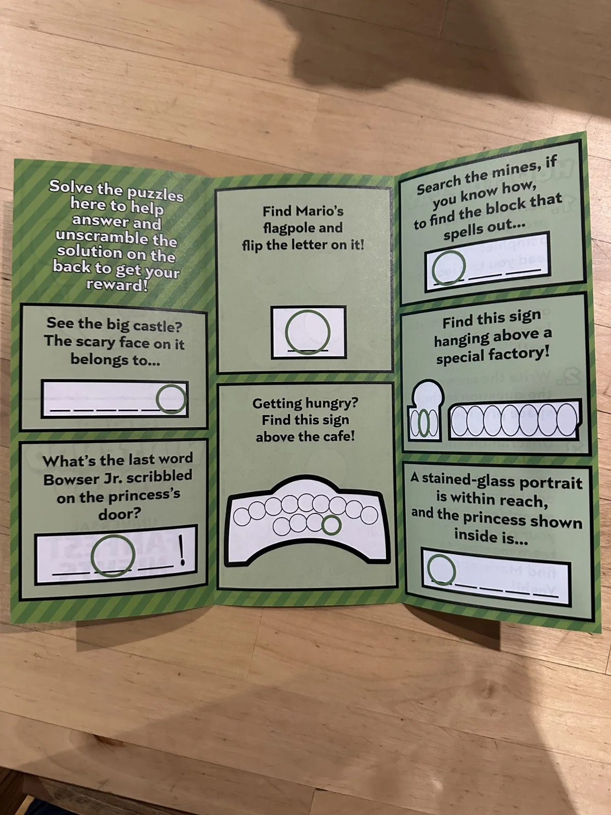 SUPER NINTENDO WORLD UNIVERSAL FAN FEST NIGHTS TREASURE HUNT LEAFLET BOOKLET NEW, image 2