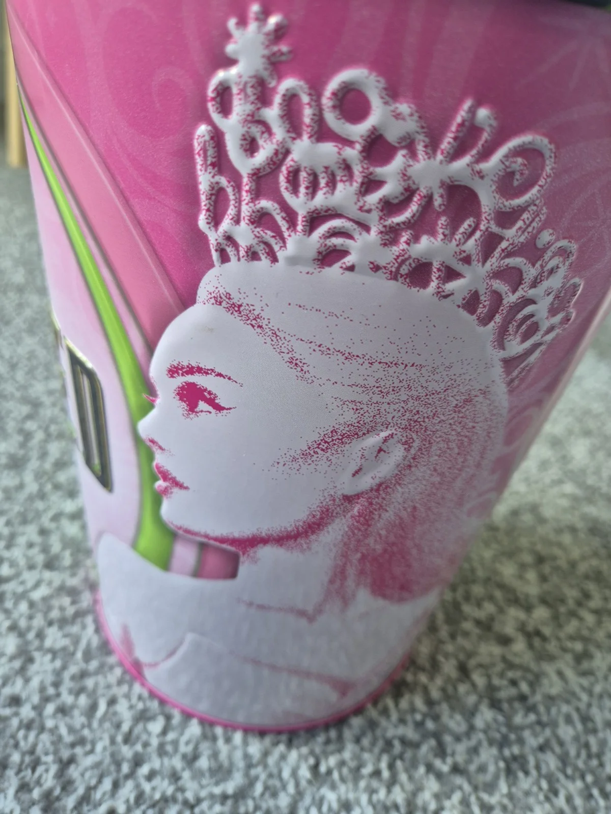Official WICKED Movie Popcorn Bucket Tin - Elphaba & Glinda Split Design (2024), image 2