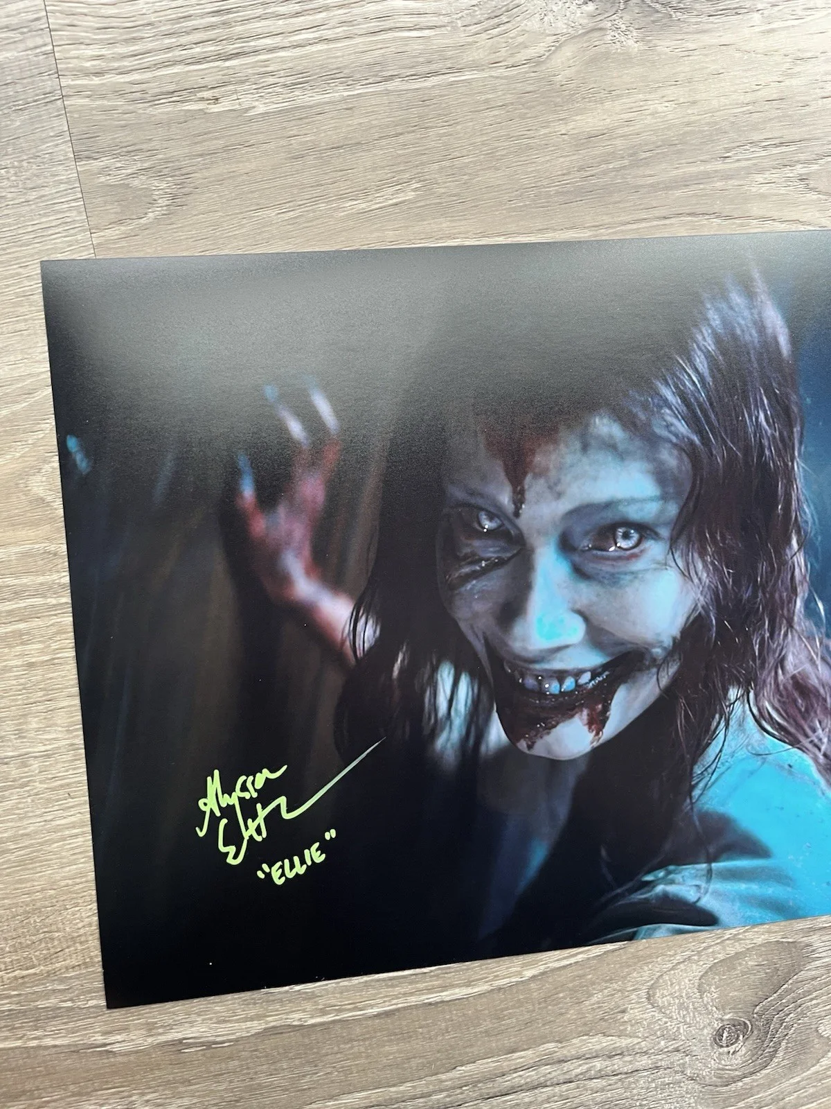 Alyssa Sutherland — Alyssa Sutherland Signed Evil Dead Rise 11x14 Photo JSA COA Ellie Horror Auto, изображение 3