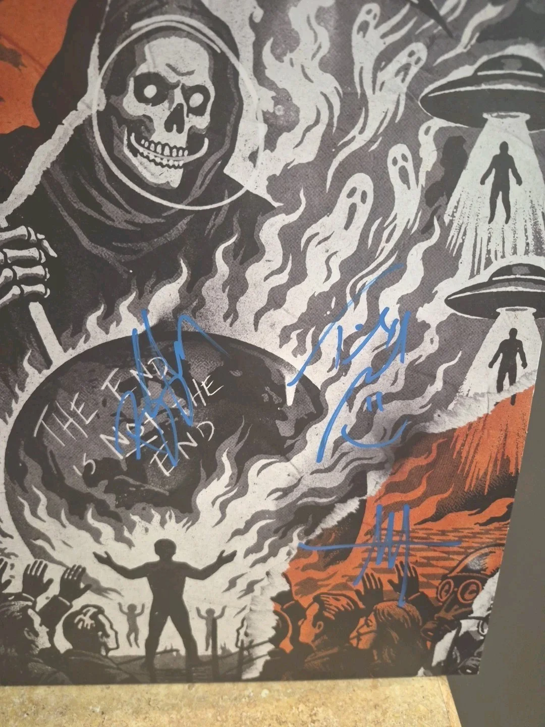 Atreyu Rock Band Musicians Signed The End Is Not The End VINYL Record New, изображение 2
