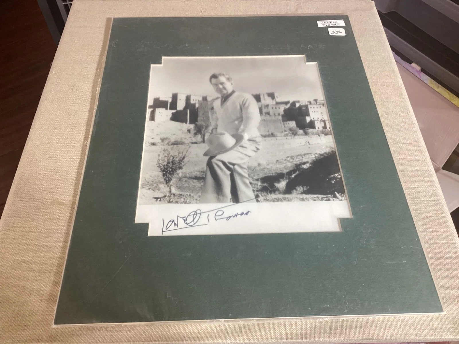 Lowell Thomas — Lowell Thomas Actor Broadcaster Signed 8x10 Glossy Photo JSA Authenticated