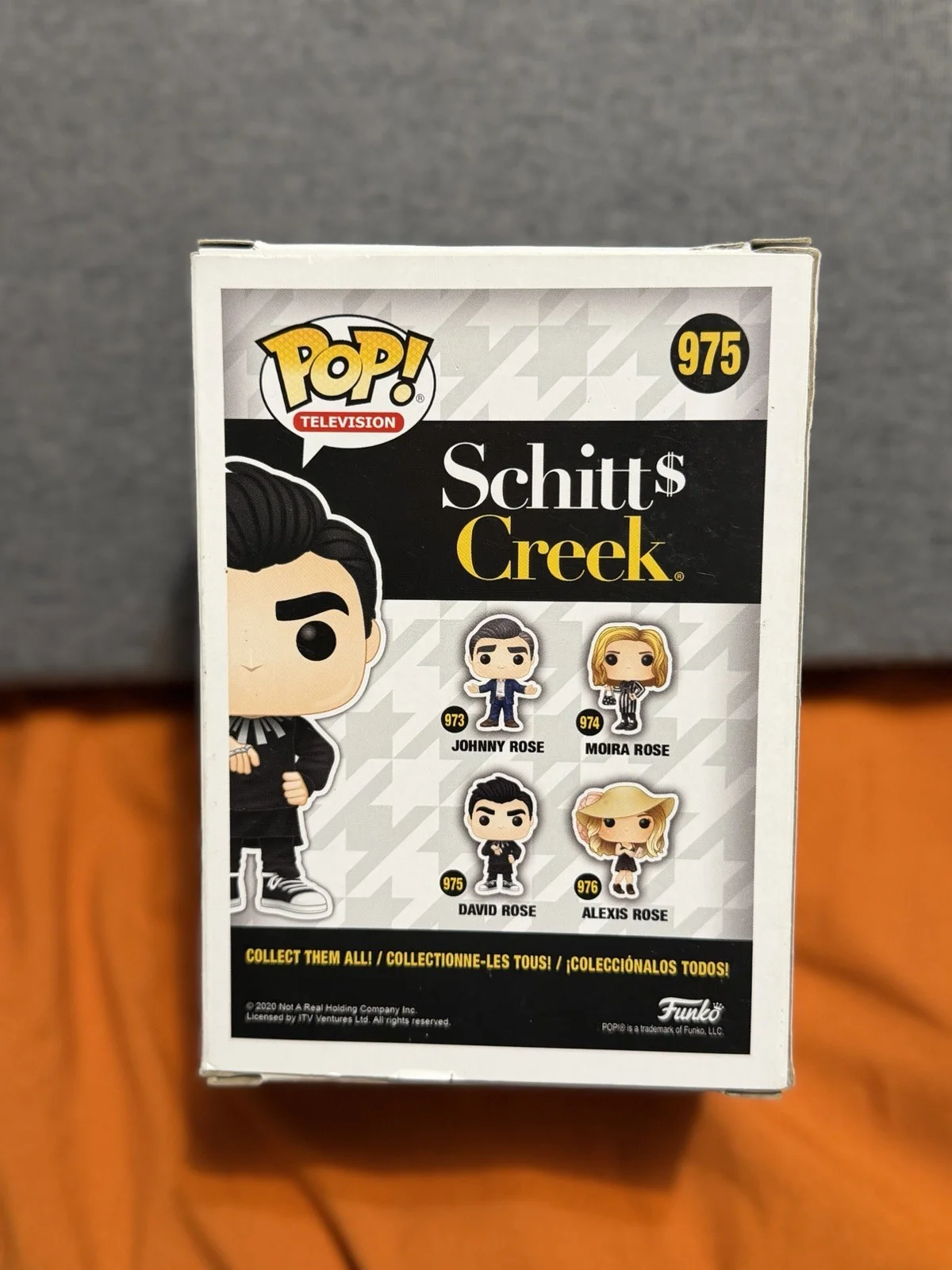 DAN LEVY — Dan Levy Schitts Creek David Rose Signed Funko Pop Beckett COA COMEDY, image 4