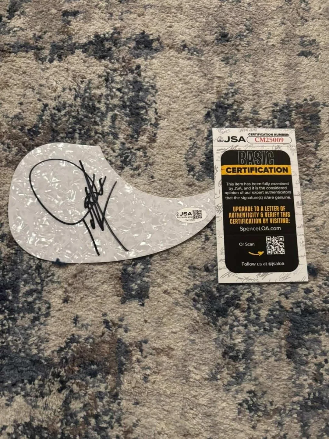 DWIGHT YOAKIM SIGNED AUTOGRAPHED ACOUSTIC GUITAR PICKGUARD COUNTRY STAR jsa coa, image 2