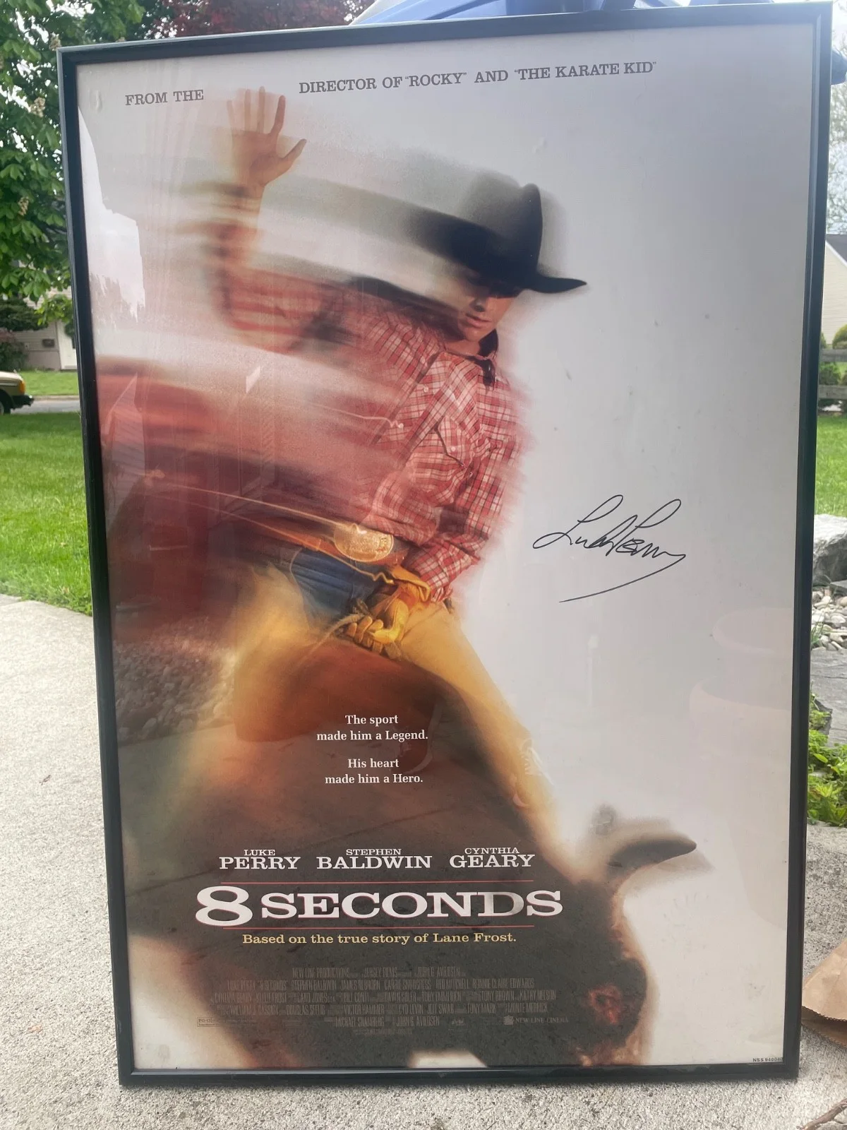 Luke Perry — Luke Perry signed movie poster, black frame, from signing promo, good, image 2