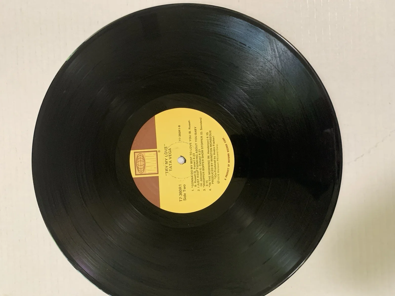 Tata Vega Try My Love Signed Original Vinyl Record Music Industry Collectible, изображение 3