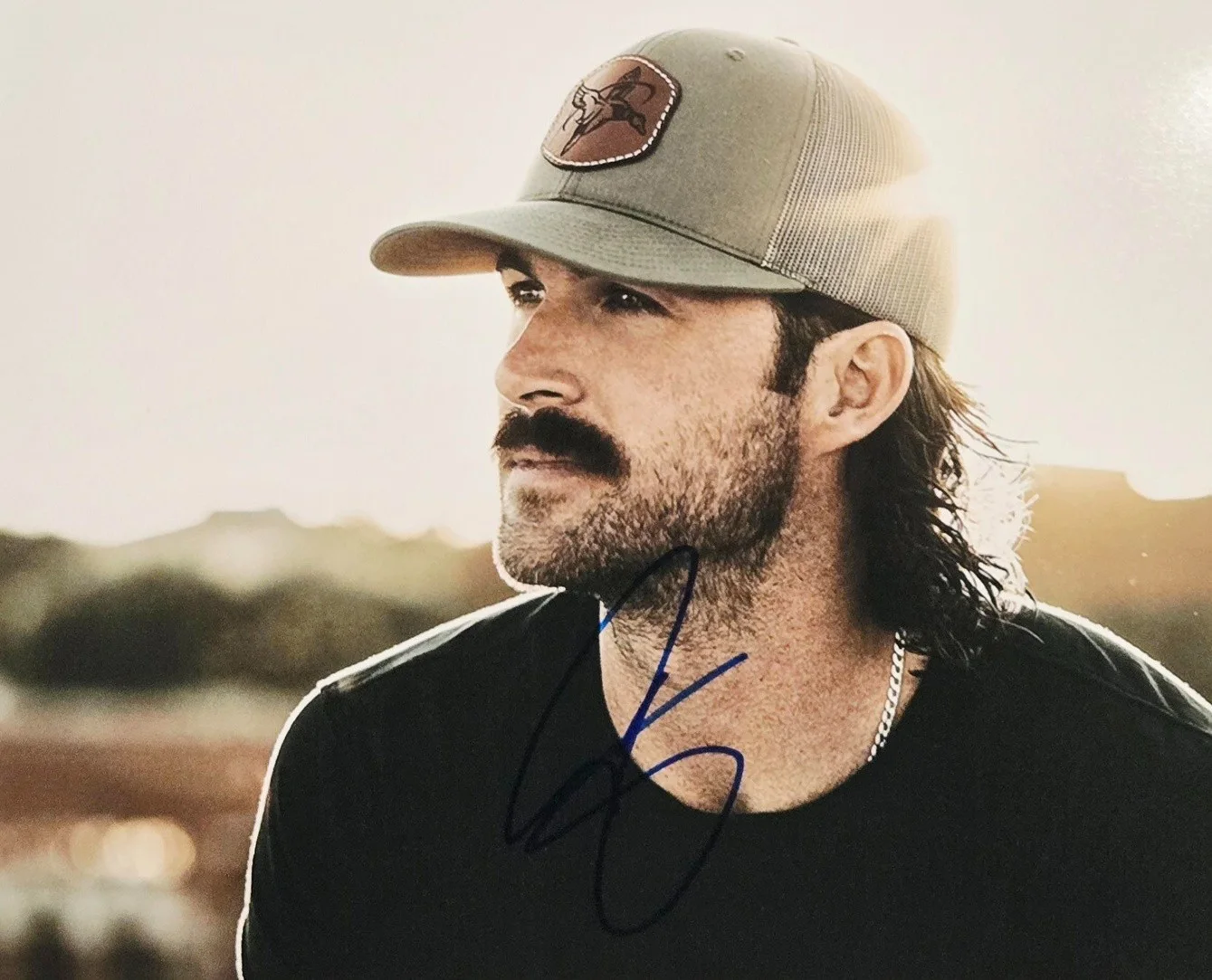 Riley Green — Riley Green Signed Autographed 8x10 Photo Country Music CMT Star Musician