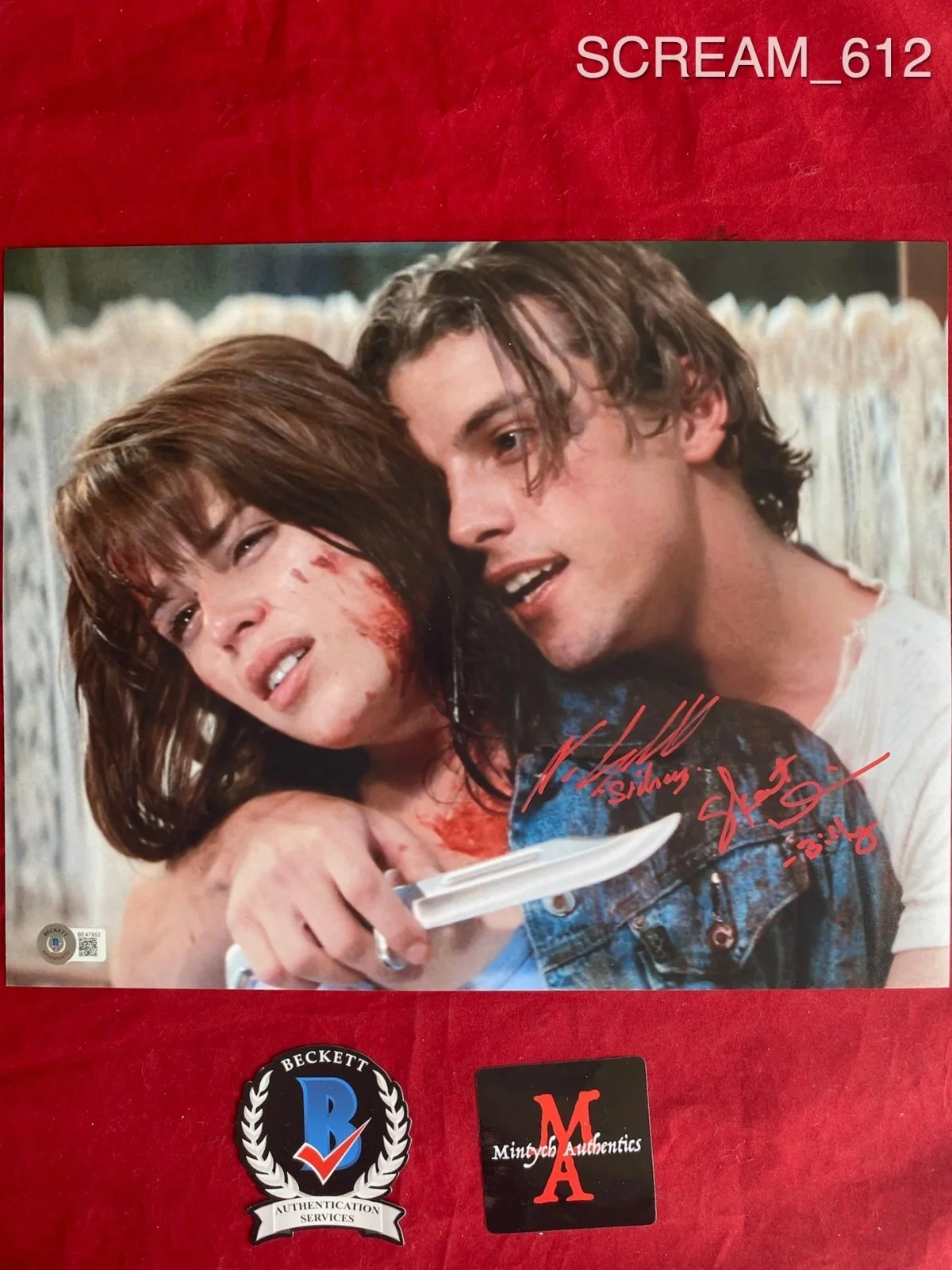 Neve Campbell & Skeet Ulrich — Neve Campbell & Skeet Ulrich signed 11x14 photo Scream Beckett horror