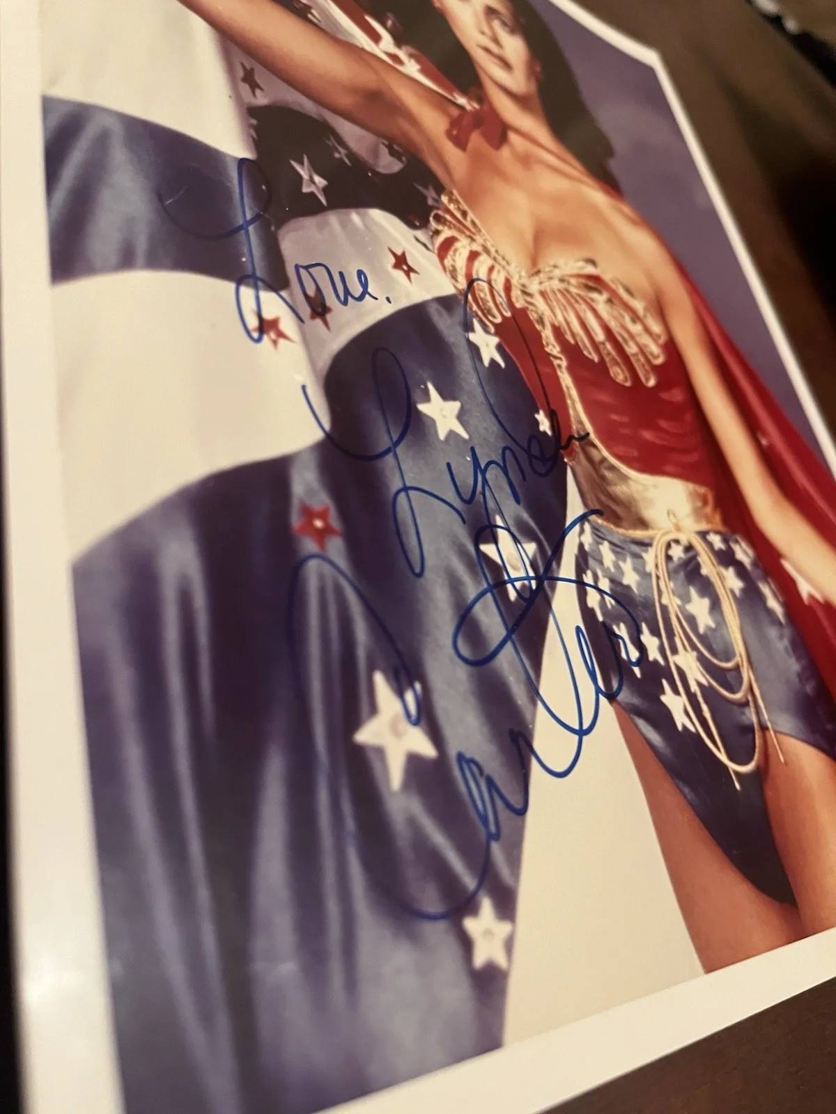Lynda Carter — Lynda Carter Signed Original Wonder Woman Photo TV Memorabilia, image 2