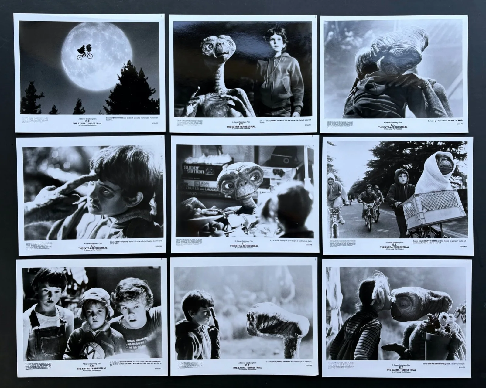 E.T. the Extra-Terrestrial ORIGINAL Press Kit + 9x Stills Steven Spielberg RR, изображение 2