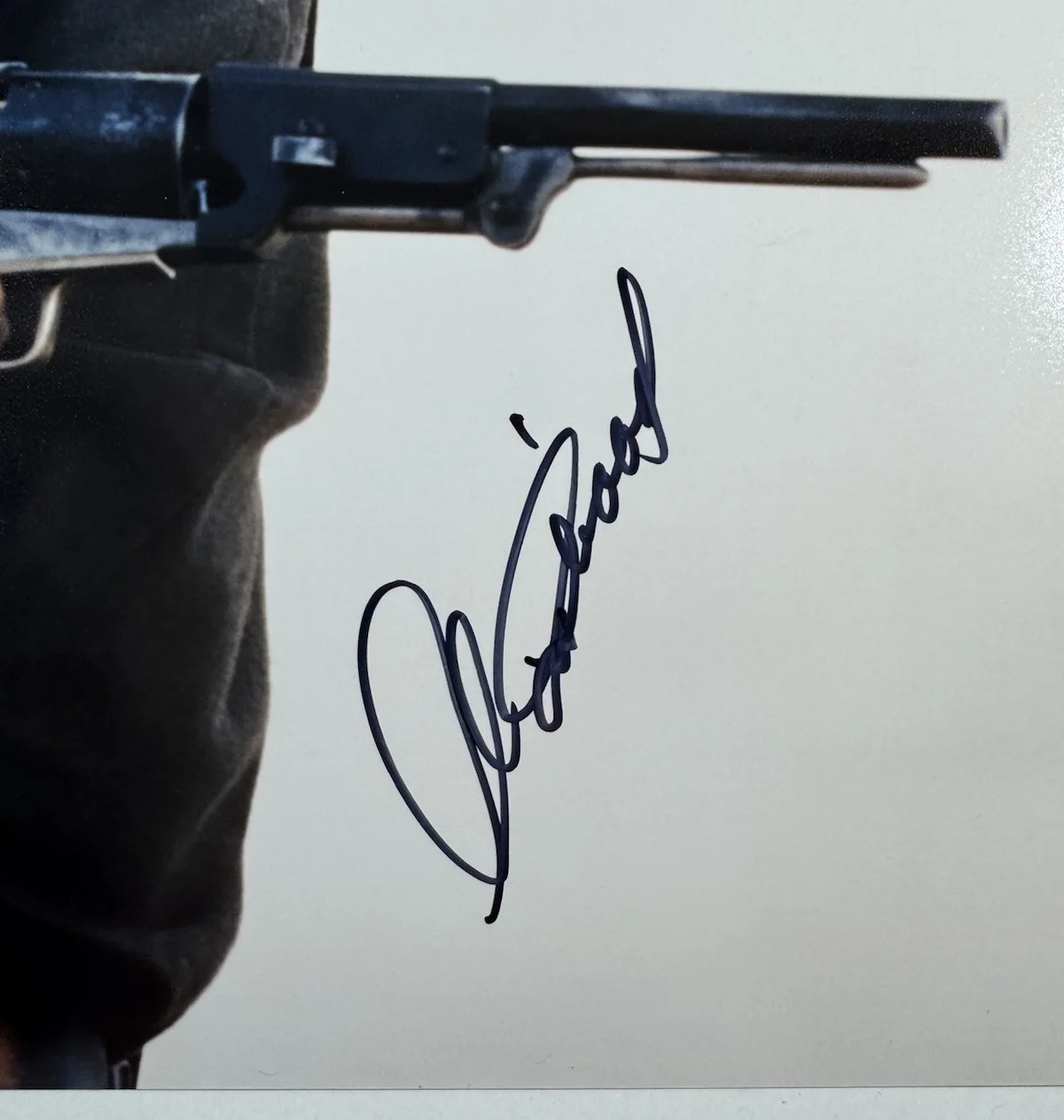 Clint Eastwood — CLINT EASTWOOD SIGNED THE OUTLAW JOSEY WALES 16x20 PHOTO BECKETT BAS LOA BF76263, изображение 2