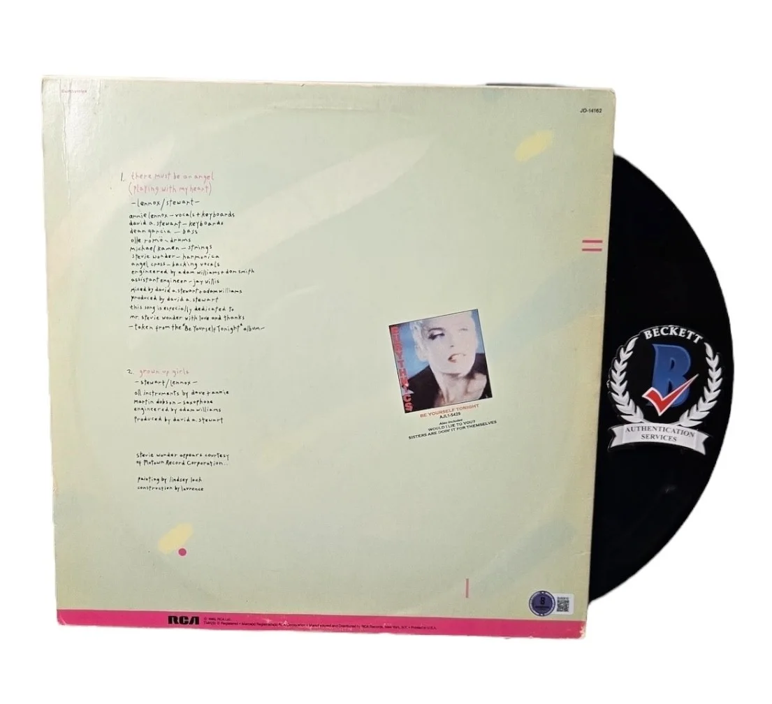 ANNIE LENNOX SIGNED AUTOGRAPH EURYTHMICS THERE MUST BE AN ANGEL LP VINYL BECKETT, изображение 2