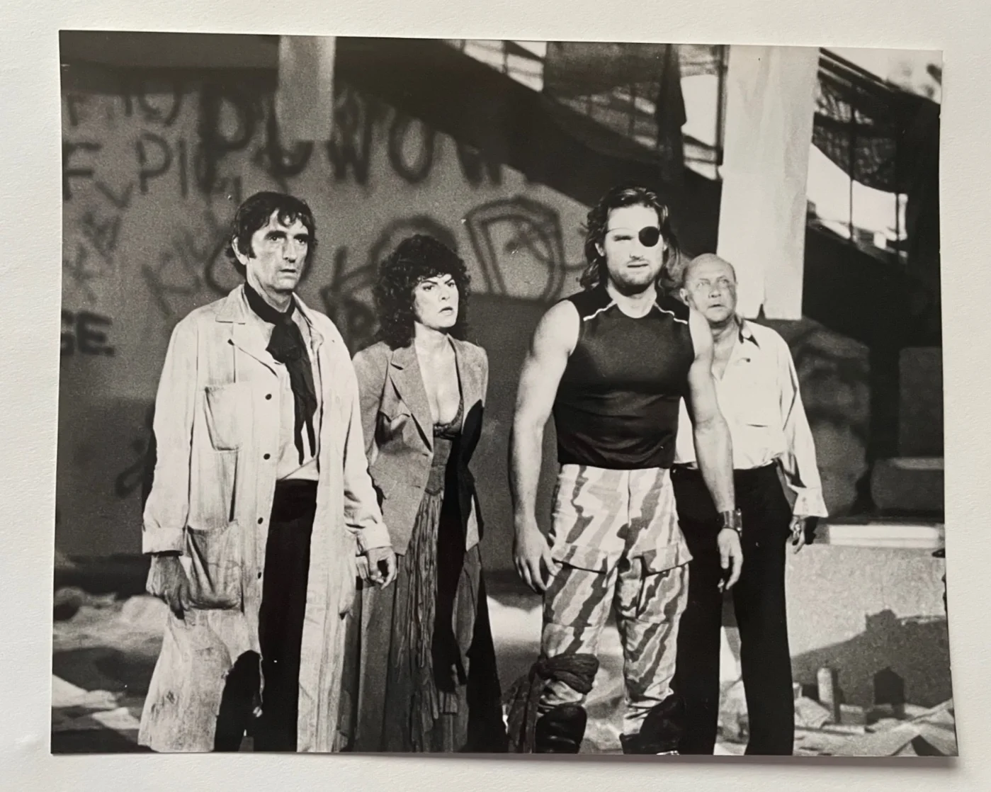 ESCAPE FROM NEW YORK (1981) Four Black and White Publicity Stills Kurt Russell, изображение 4
