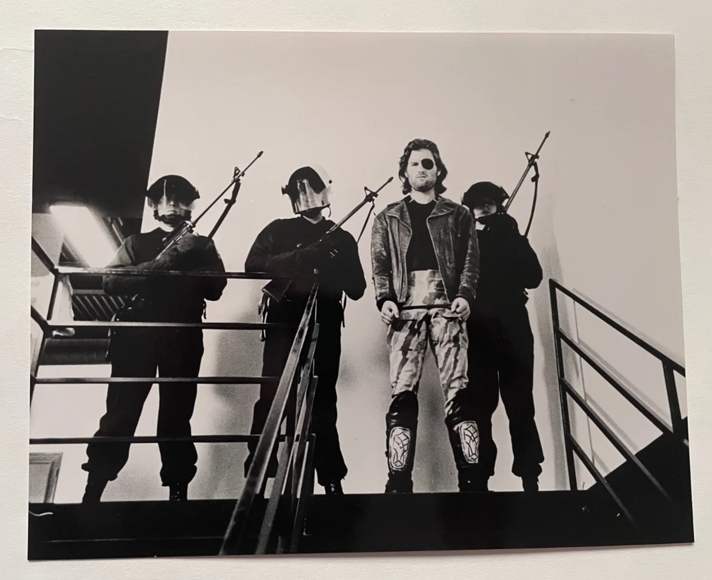 ESCAPE FROM NEW YORK (1981) Four Black and White Publicity Stills Kurt Russell, изображение 5
