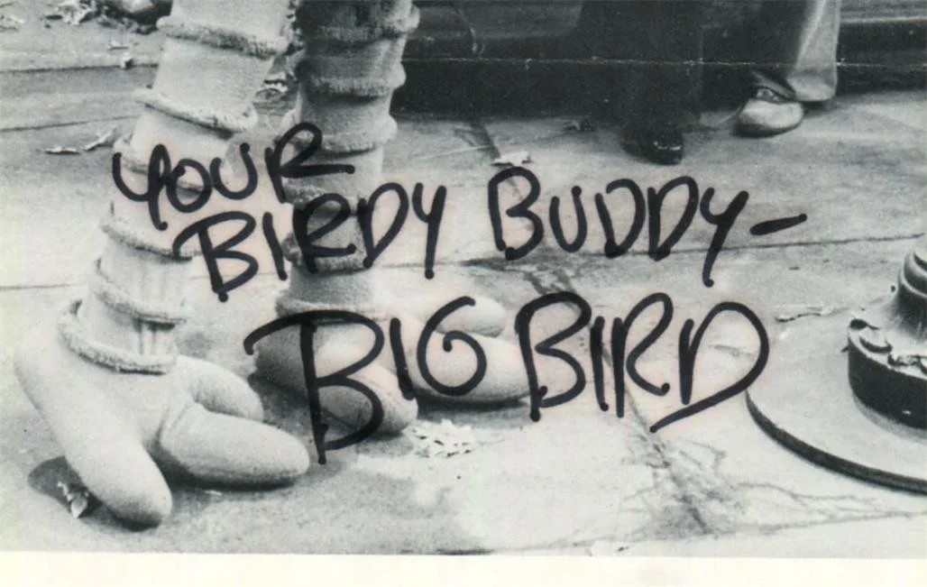 Carroll Spinney — BIG BIRD - CARROLL SPINNEY SIGNED FAN PICTURE Original 1972 SESAME STREET Grouch, изображение 2