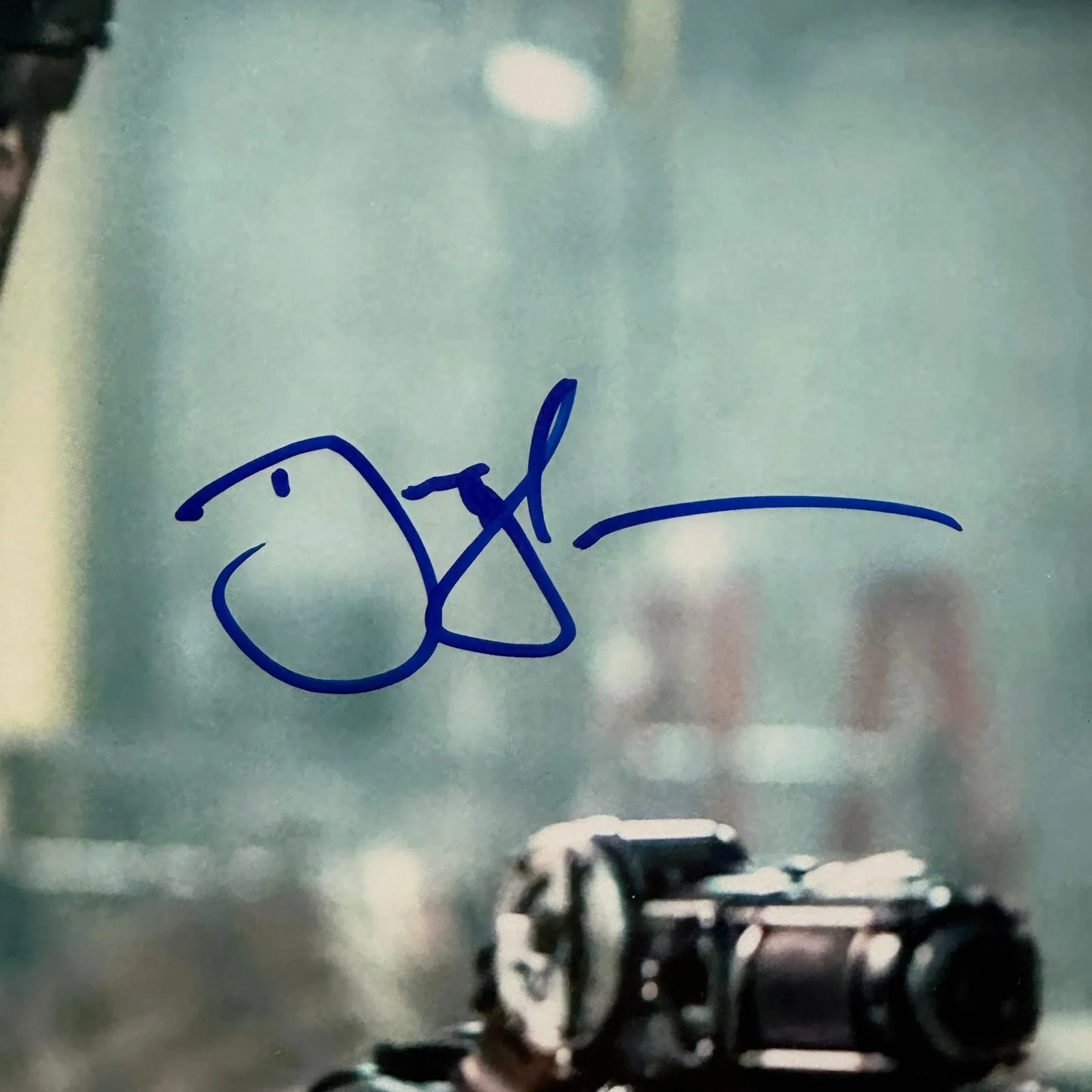 Ben Affleck — Ben Affleck Signed 11x14 Metallic Photo Batman Beckett Authentic Autograph!, изображение 2