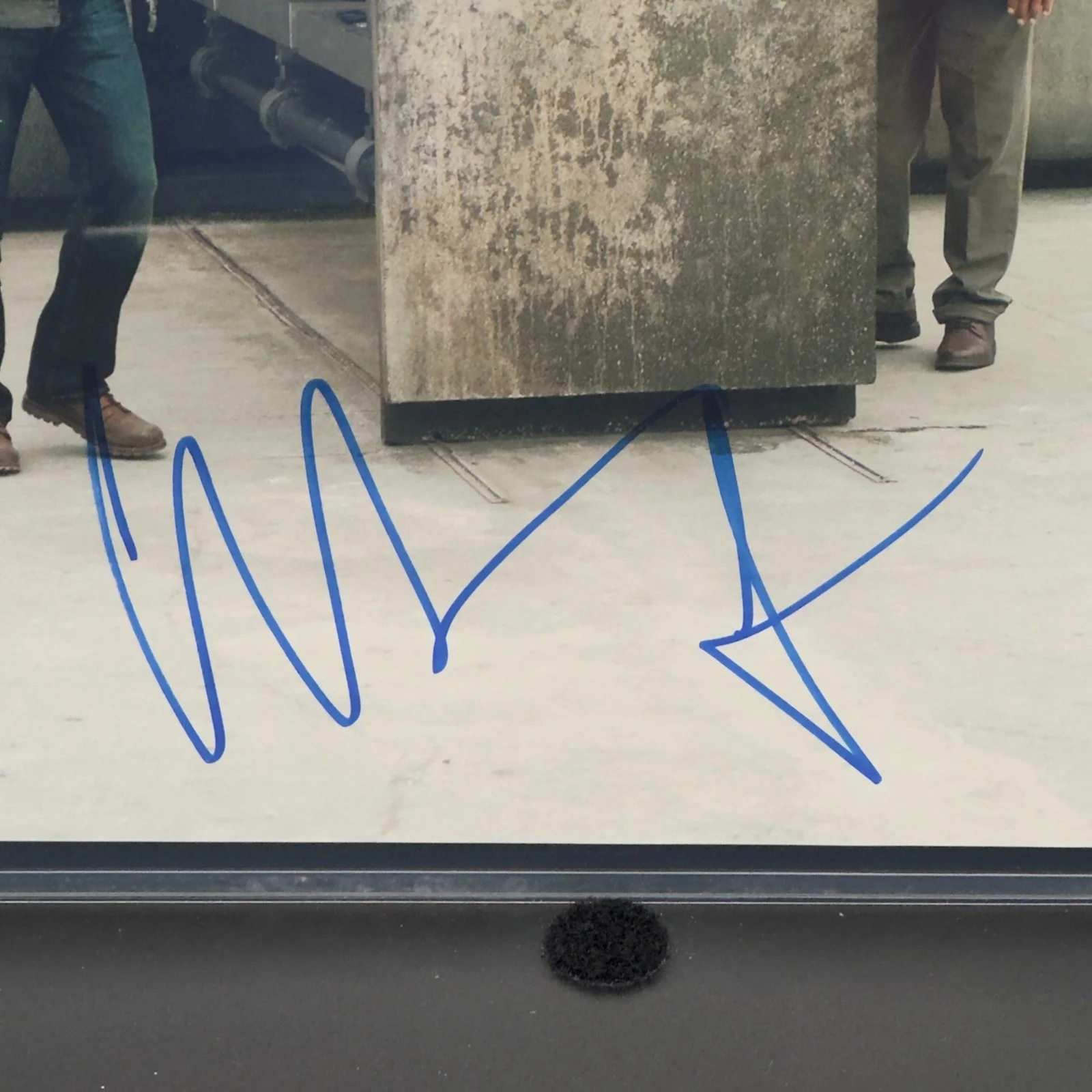 Christian Bale — Christian Bale Signed 11x14 Photo Batman The Dark Knight Autograph Beckett 4, изображение 2