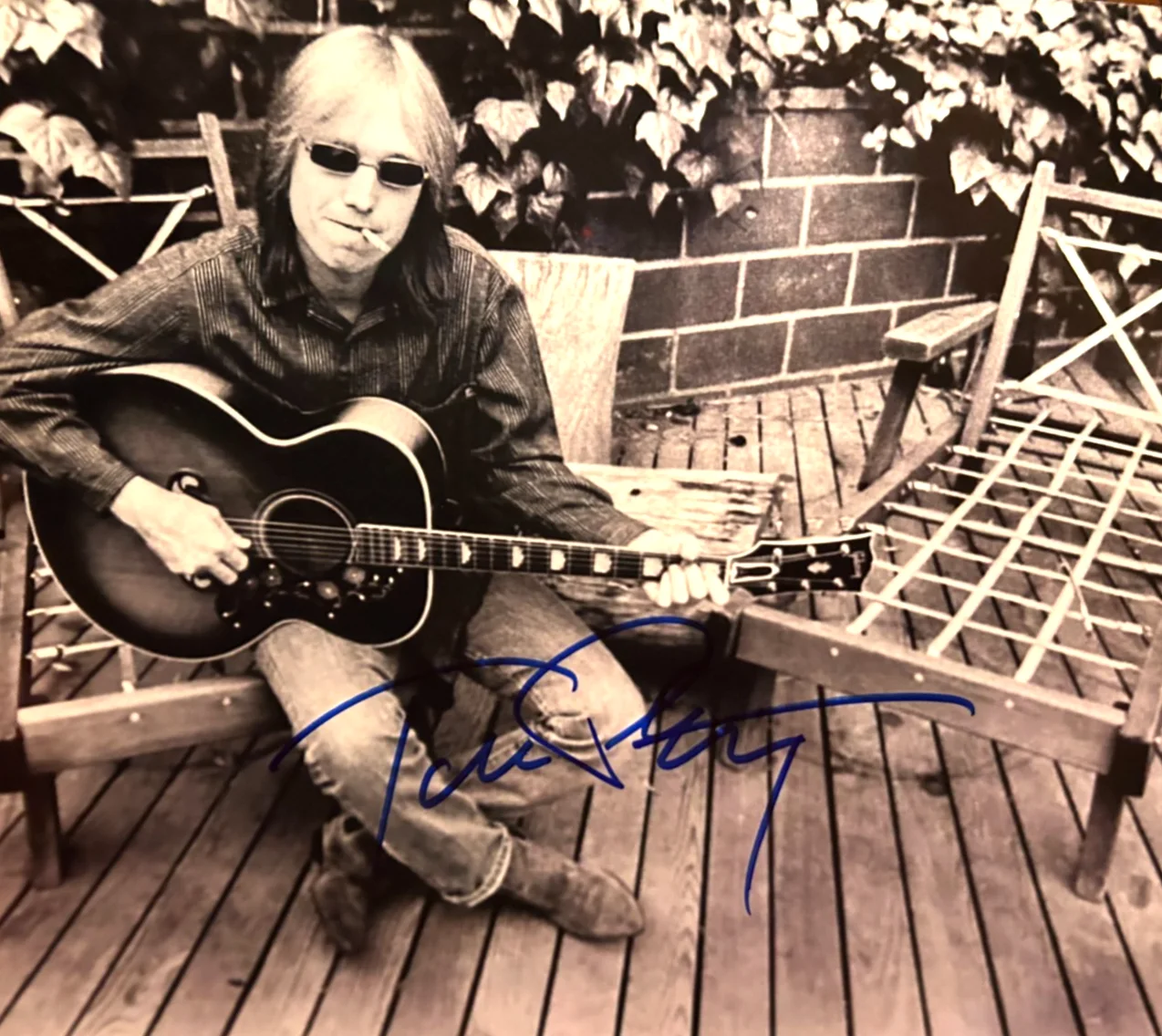 TOM PETTY Signed Original 8x10 inch Authentic Autograph GENUINE w/COA, image 3