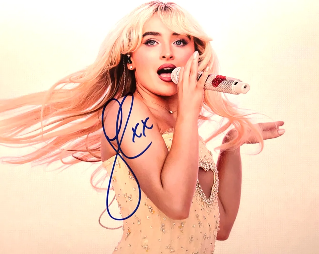 SABRINA CARPENTER Signed Original 8x10 Authentic Autograph GENUINE w/COA, image 3