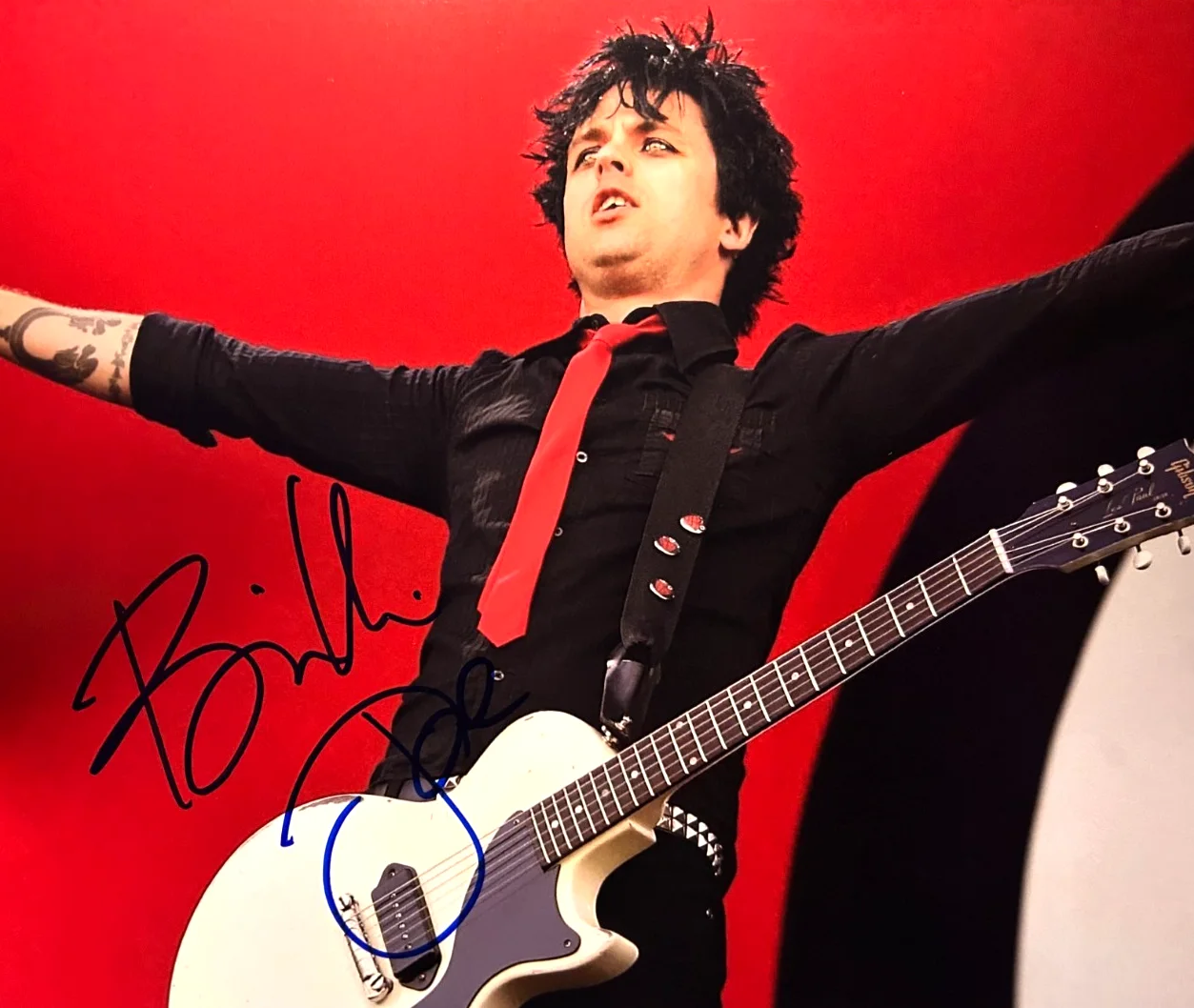Billie Joe Armstrong (GREEN DAY) Signed Original 8x10" Authentic Autograph w/COA, изображение 3