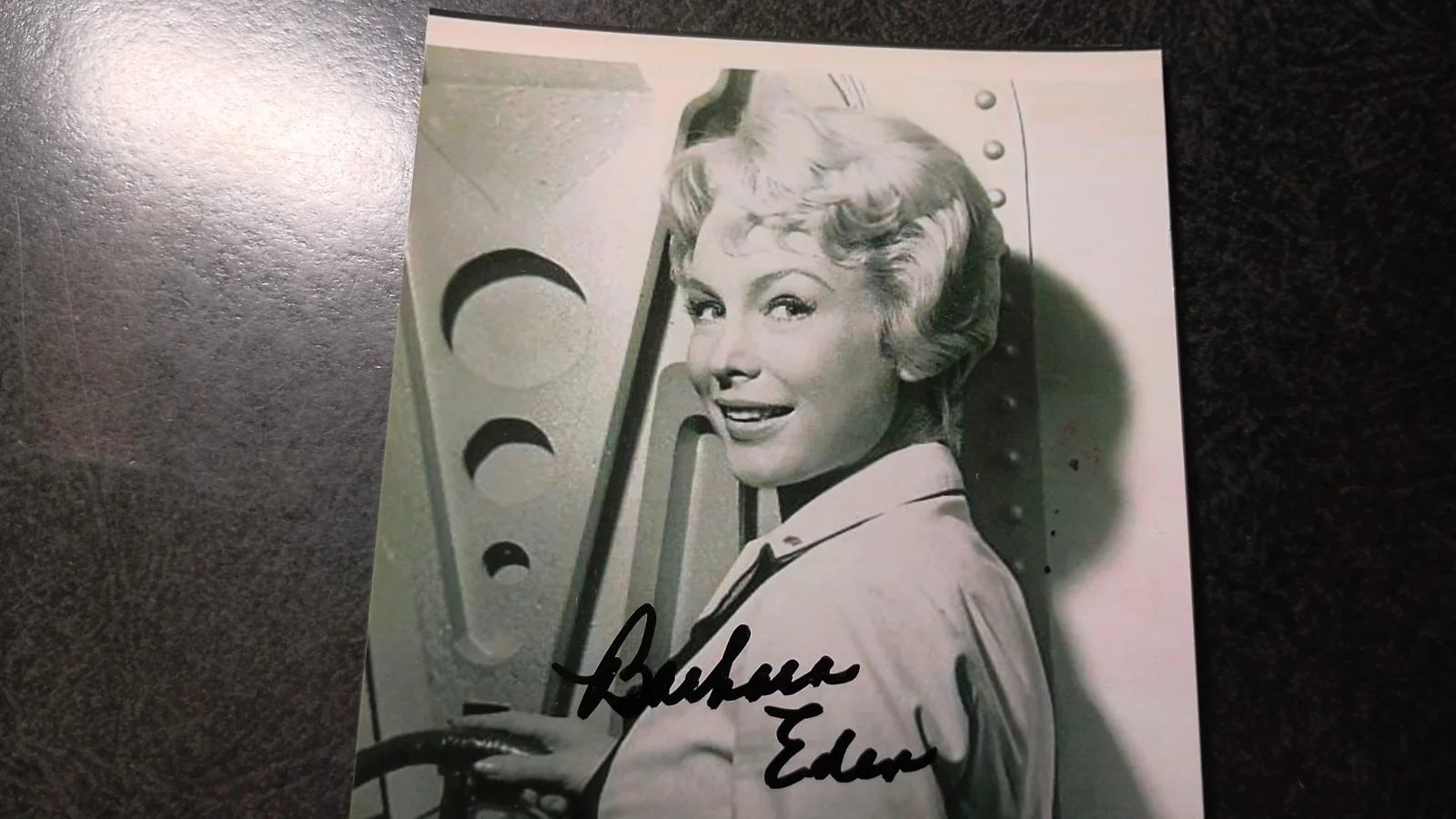 BARBARA EDEN As JEANNIE — BARBARA EDEN Hand Signed Autograph 4X6 Photo - VOYAGE TO THE BOTTOM OF THE SEA, изображение 3