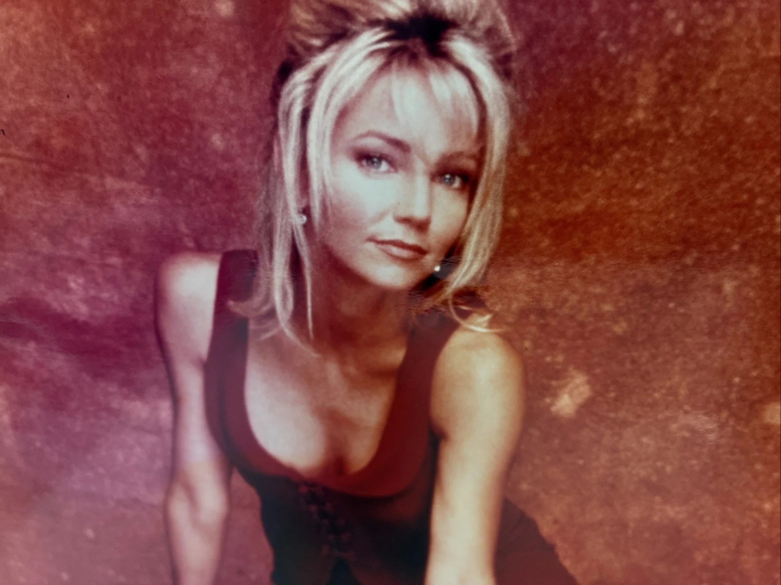 Heather Locklear — Heather Locklear Signed 8x10 Photograph, image 2