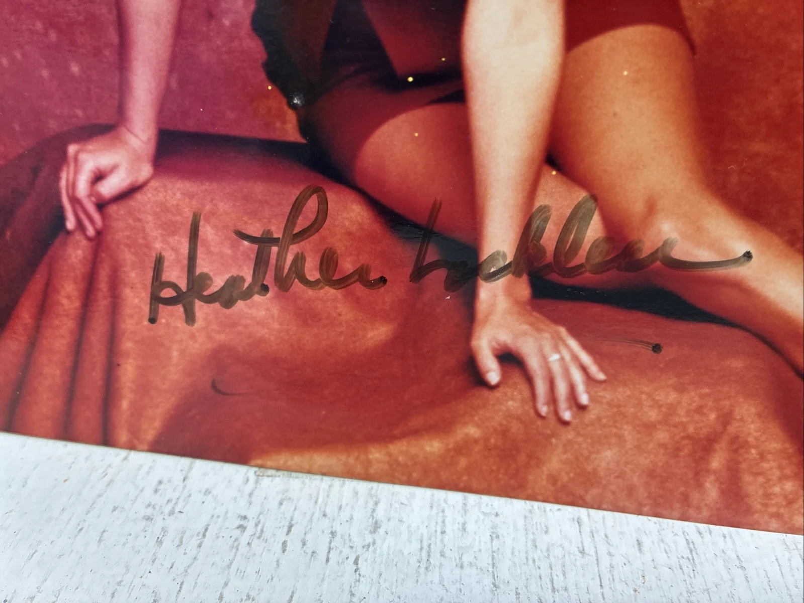 Heather Locklear — Heather Locklear Signed 8x10 Photograph, image 3