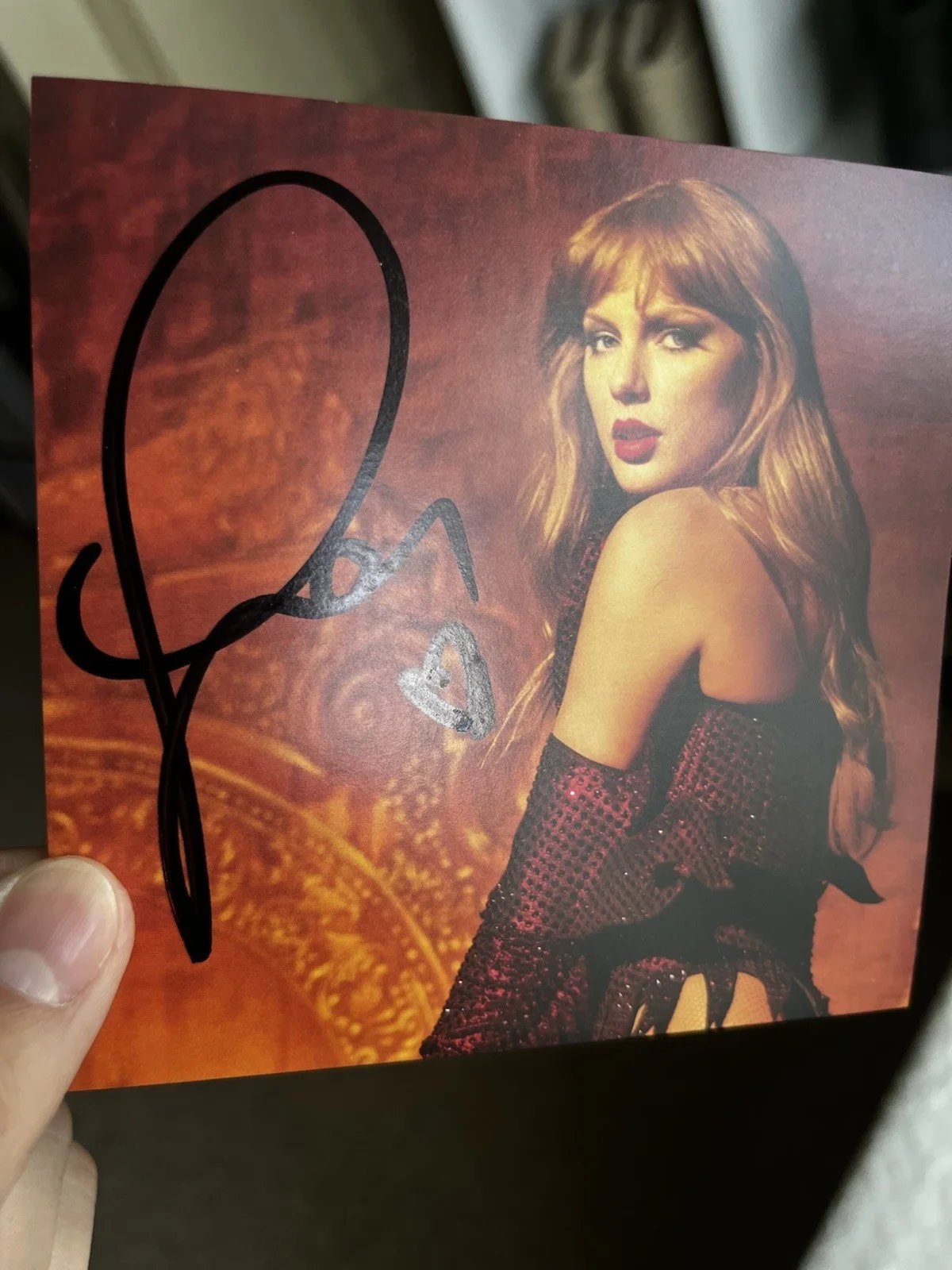 RARE TINY HEART Taylor Swift The Life of a Showgirl CD w/ Signed Insert Photo 3, изображение 5
