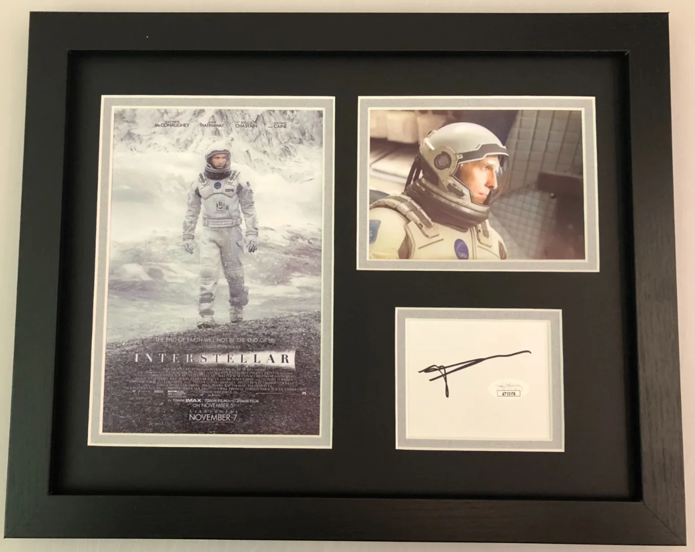 MATTHEW McCONAUGHEY — MATTHEW McCONAUGHEY FRAMED SIGNED PHOTO DISPLAY " INTERSTELLAR" JSA COA, image 2