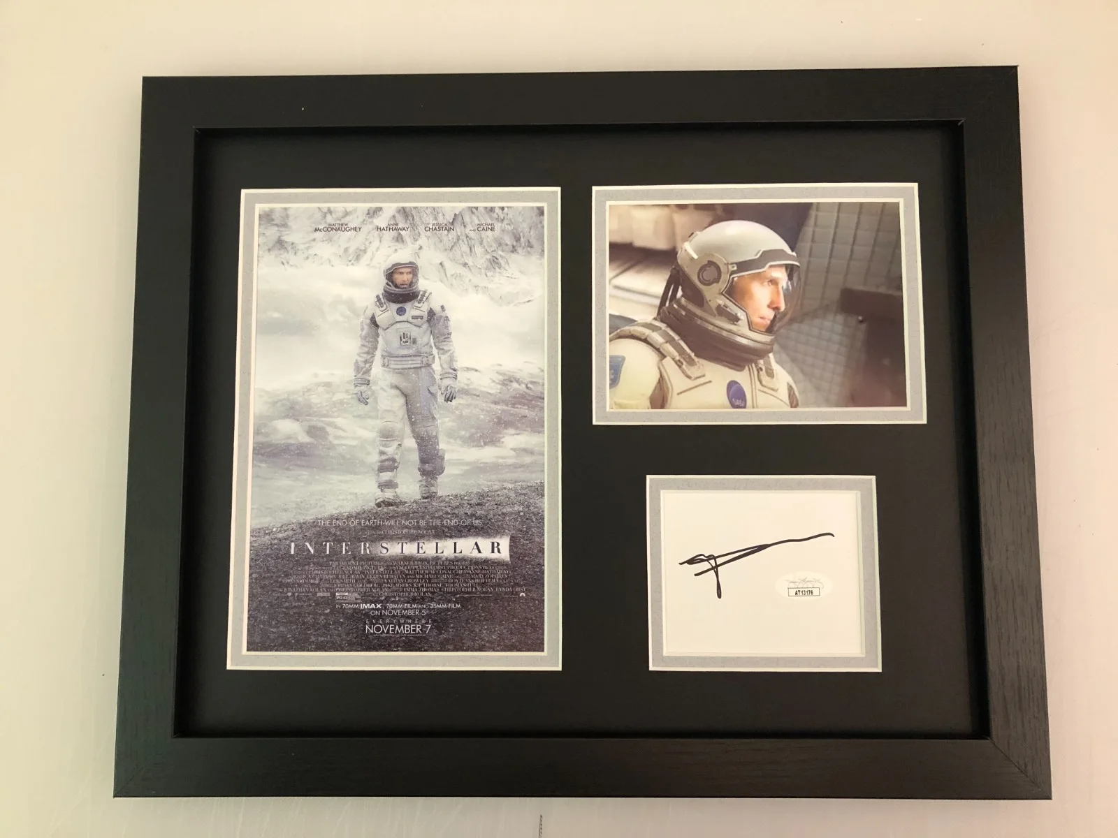 MATTHEW McCONAUGHEY — MATTHEW McCONAUGHEY FRAMED SIGNED PHOTO DISPLAY " INTERSTELLAR" JSA COA, image 5