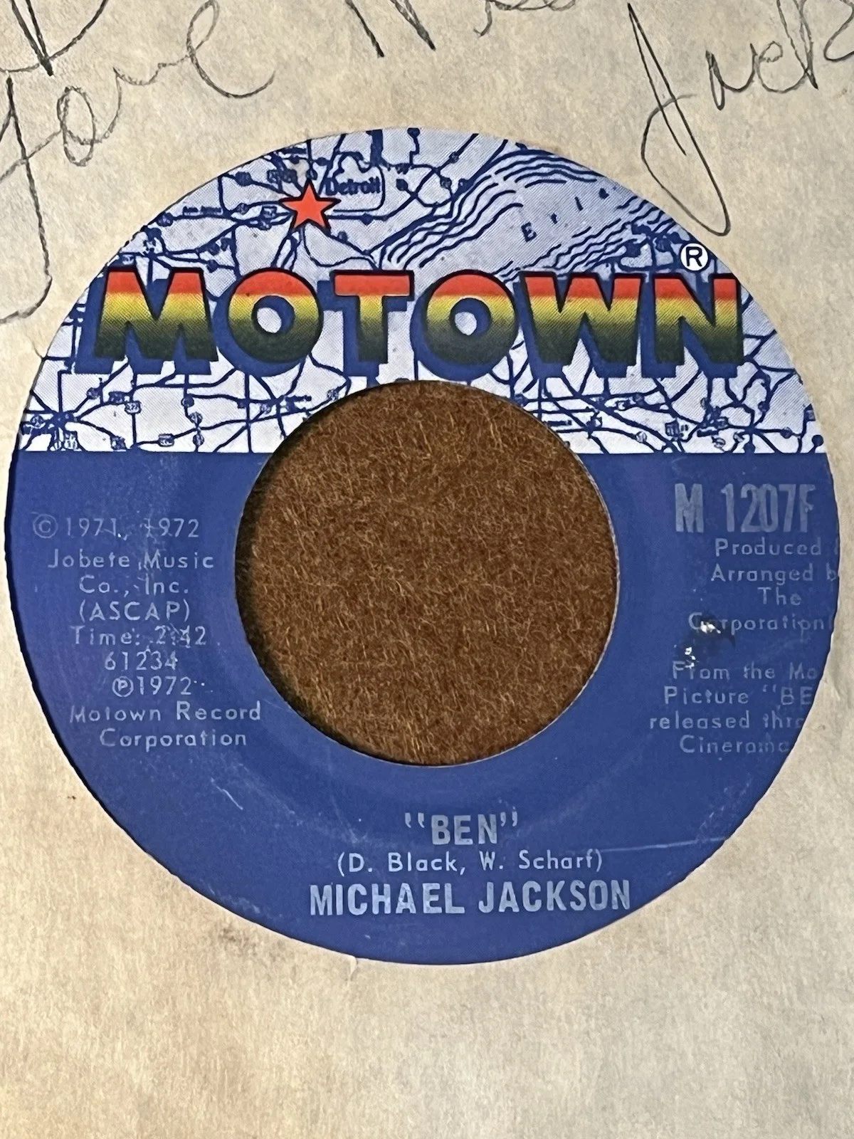 MICHAEL JACKSON "BEN" SIGNED JSA 45' SLEEVE AUTOGRAPH 13 YEARS OLD 1ST #1 HIT!, image 3