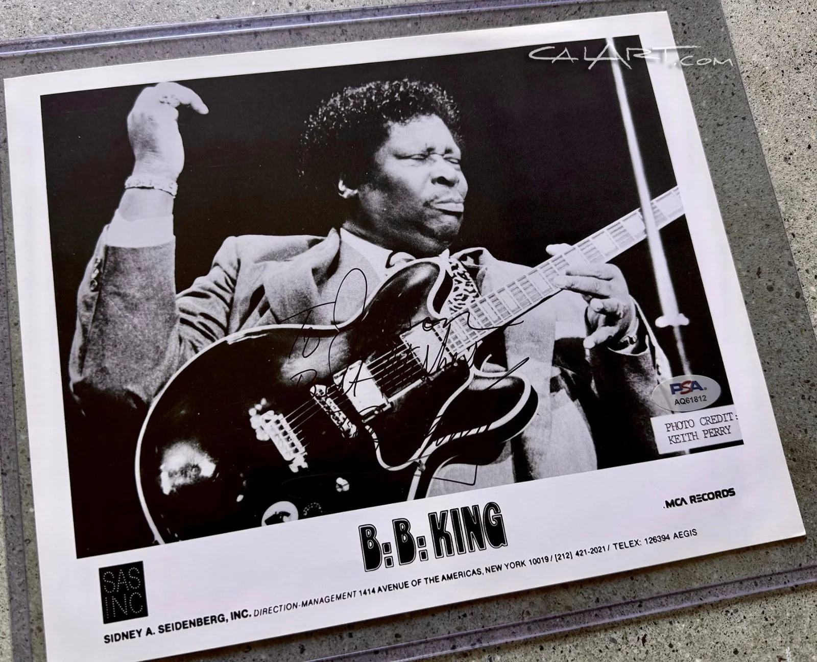 B.B. King — B.B. King Signed 8x10 Photo with His Legendary Guitar "Lucille" PSA/DNA, изображение 4