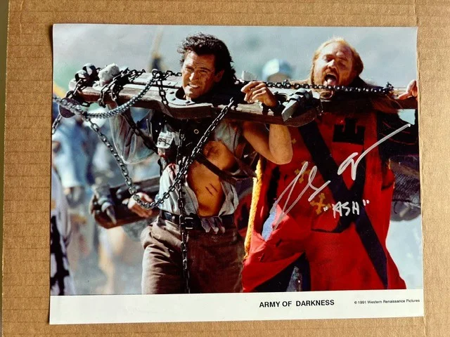 Bruce Campbell — BRUCE CAMPBELL Signed ARMY OF DARKNESS 8x10 Photo EVIL DEAD Richard Grove RARE