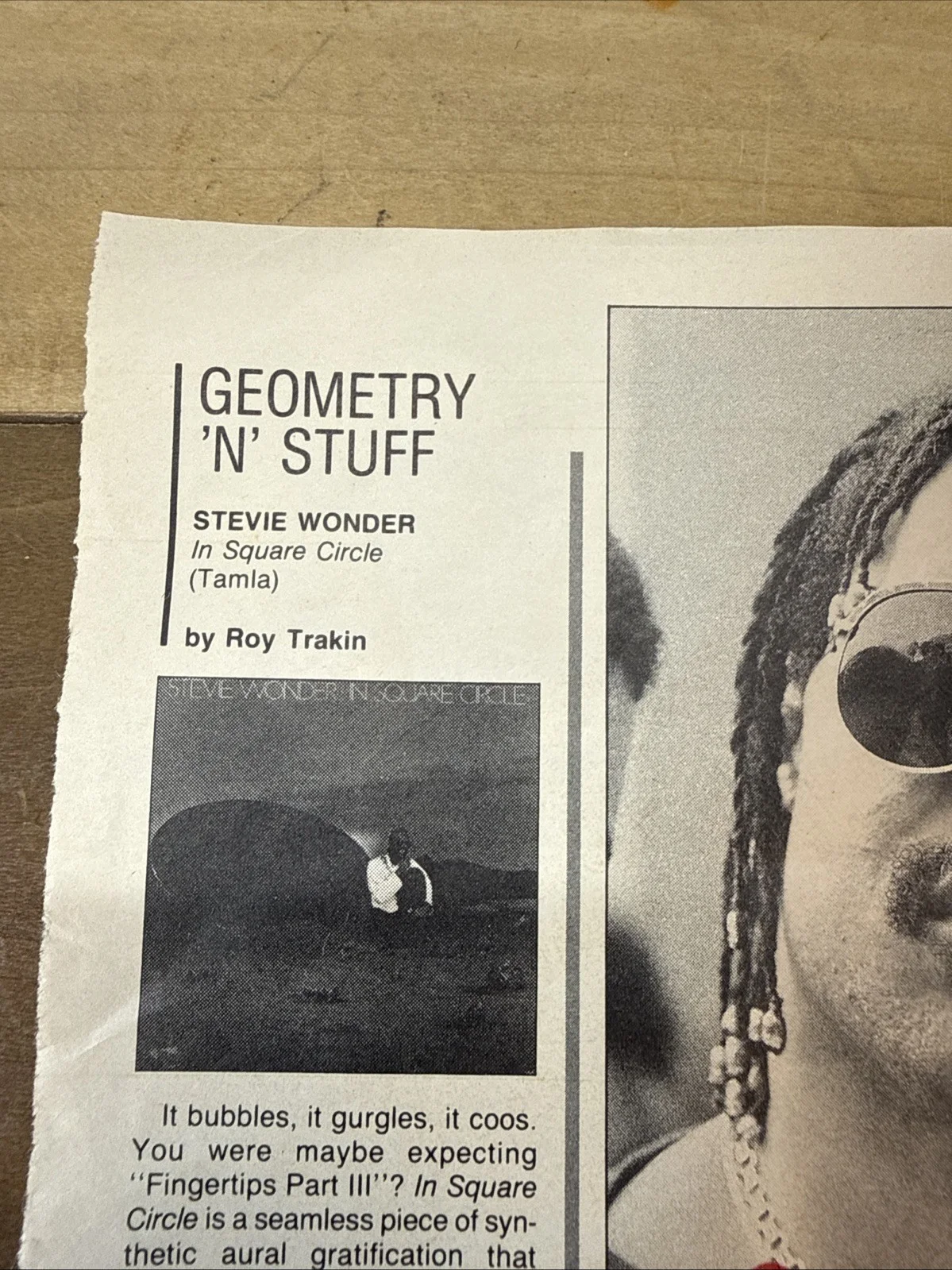 STEVIE WONDER Autographed News Paper Article Signed In Person Excellent, image 3