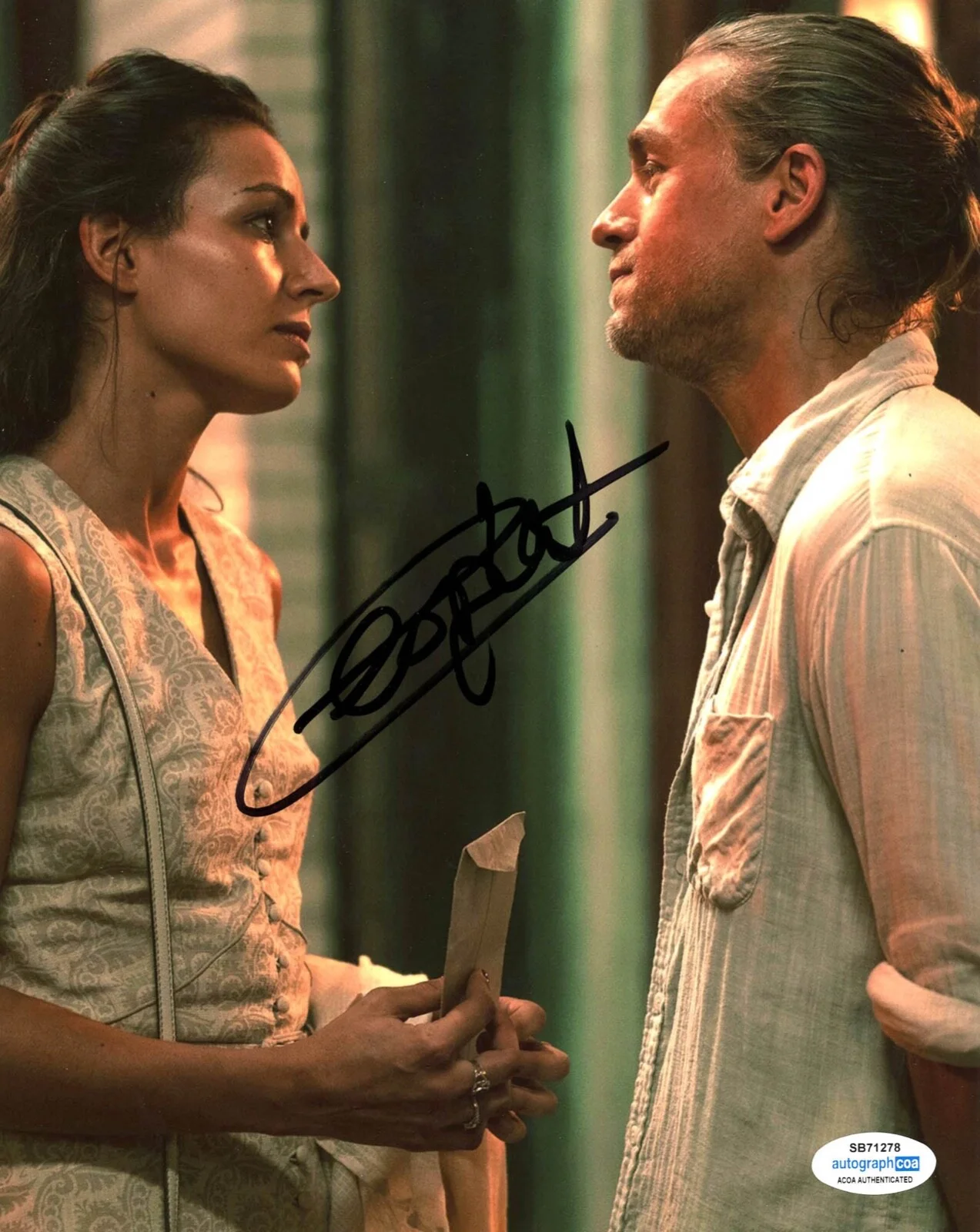 ANTONIA DESPLAT — Antonia Desplat signed "SHANTARAM" 8x10 Photo EXACT PROOF f Charlie Hunnam ACOA, изображение 4