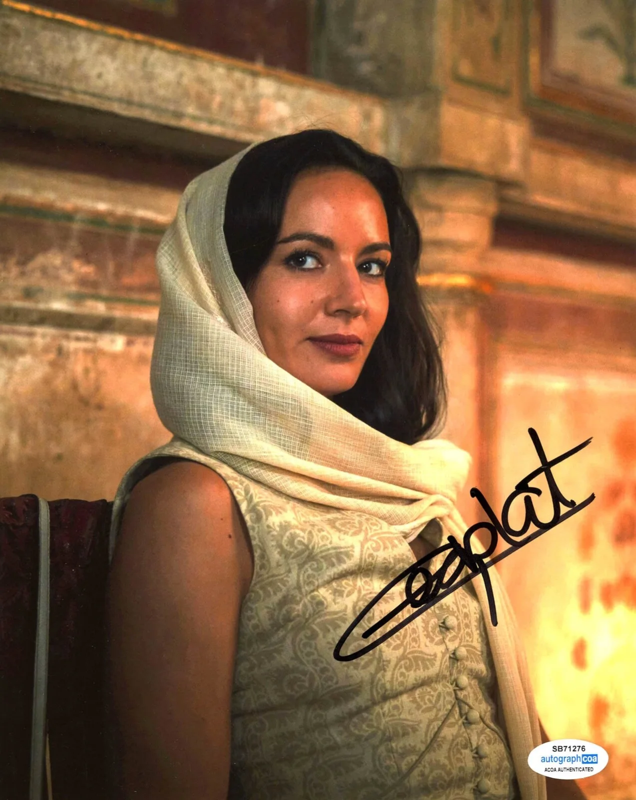 ANTONIA DESPLAT — Antonia Desplat signed "SHANTARAM" 8x10 Photo d EXACT PROOF Hot SEXY Karla ACOA, изображение 4