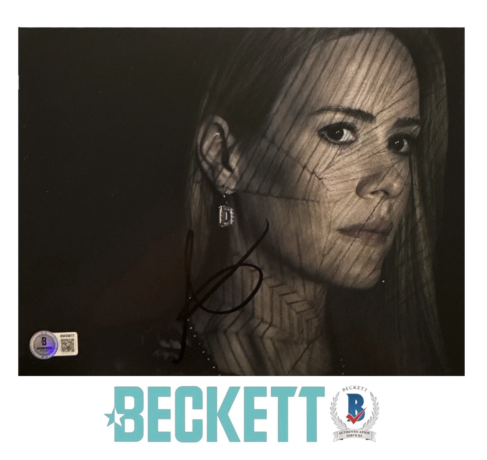 Sarah Paulson — Sarah Paulson Signed 8x10 American Horror Story Cordelia Goode Photo Beckett COA